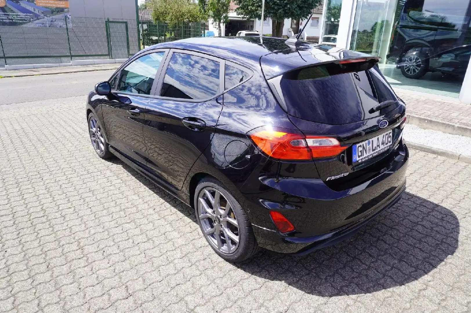 Ford Fiesta ST-Line Schwarz - 2