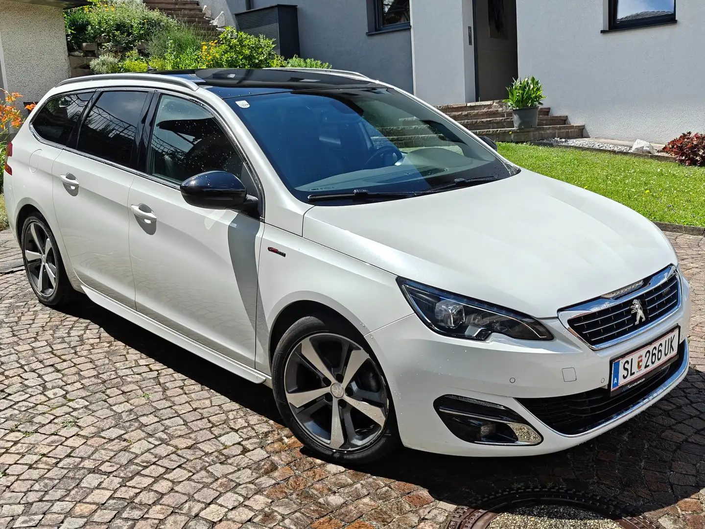 Peugeot 308 308 SW 1,6 BlueHDi 120 GT Line S Weiß - 1
