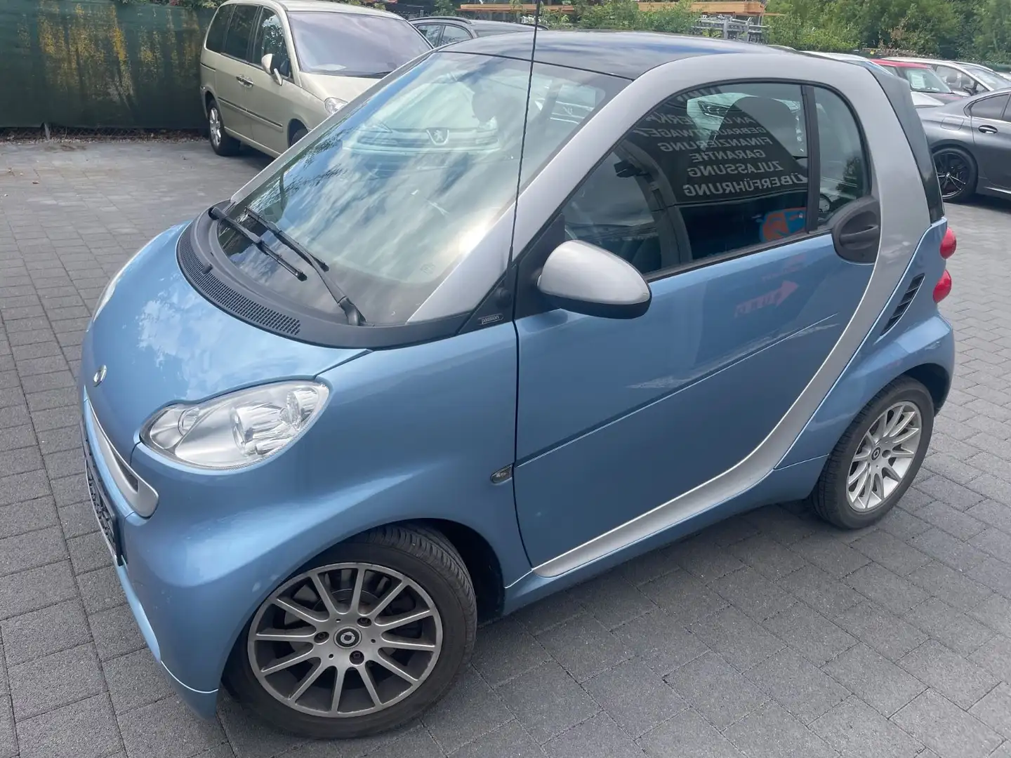 smart forTwo coupe Micro Hybrid Drive *SERVO*AC*PANO* Silber - 1
