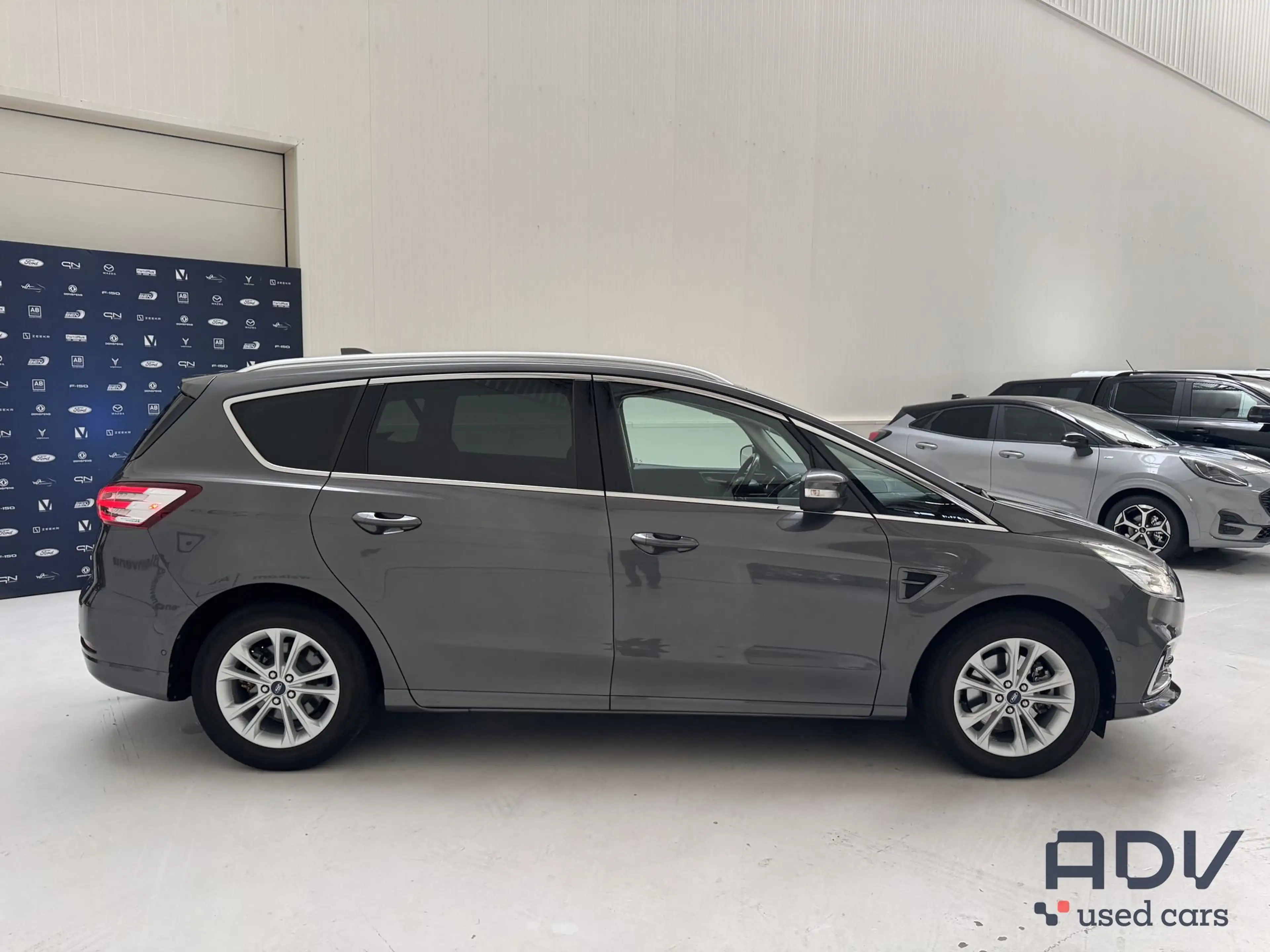 Ford S-Max Full Hybride - Winter Pack - 7 zitplaatsen!! — photo 11