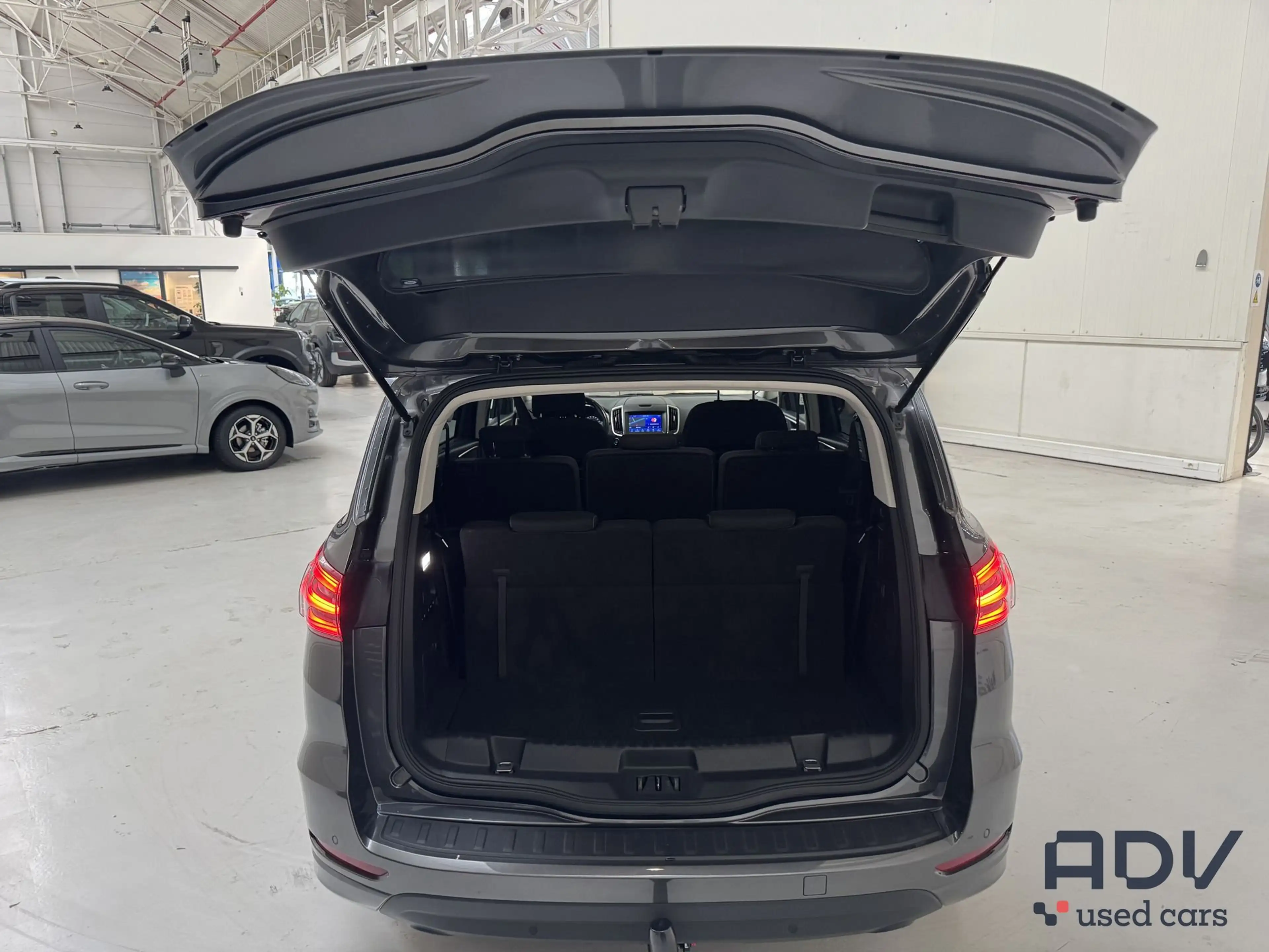 Ford S-Max Full Hybride - Winter Pack - 7 zitplaatsen!! — photo 5