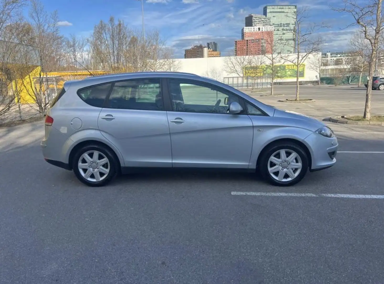 SEAT Altea XL Reference 1,9 TDi DPF - 2