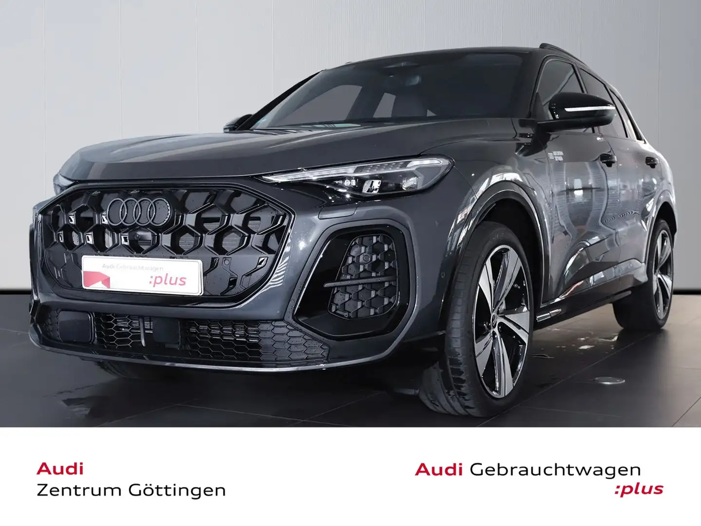Audi Q5 SUV TDI quattro S tronic EDITION ONE TECH PRO Zwart - 1
