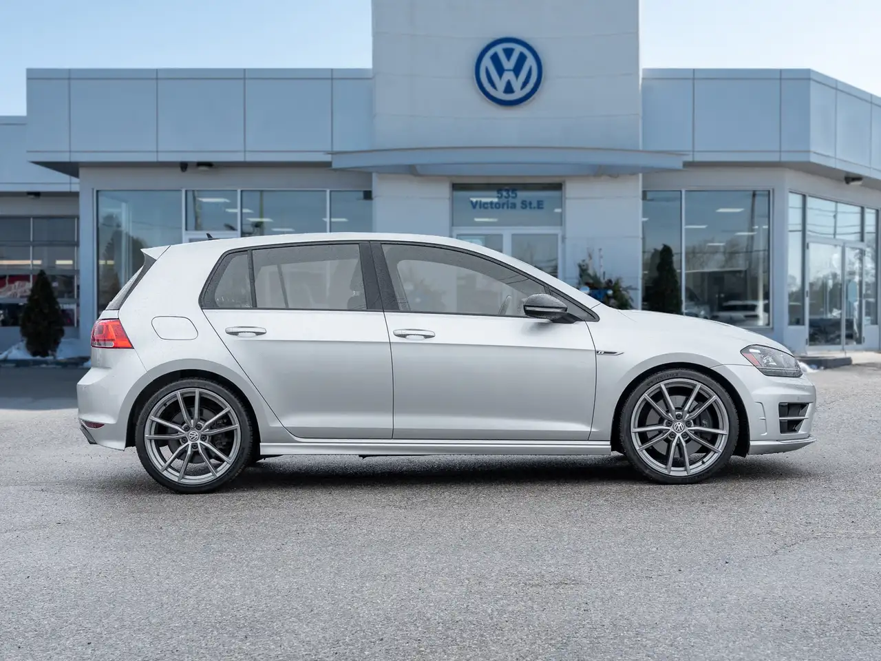 Volkswagen Golf R снимка Volkswagen Golf R
