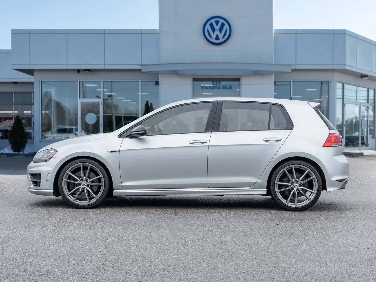 Volkswagen Golf R снимка Volkswagen Golf R