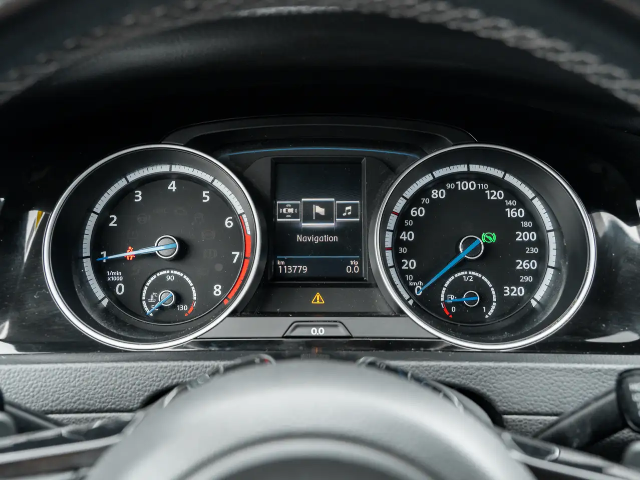 Volkswagen Golf R снимка Volkswagen Golf R