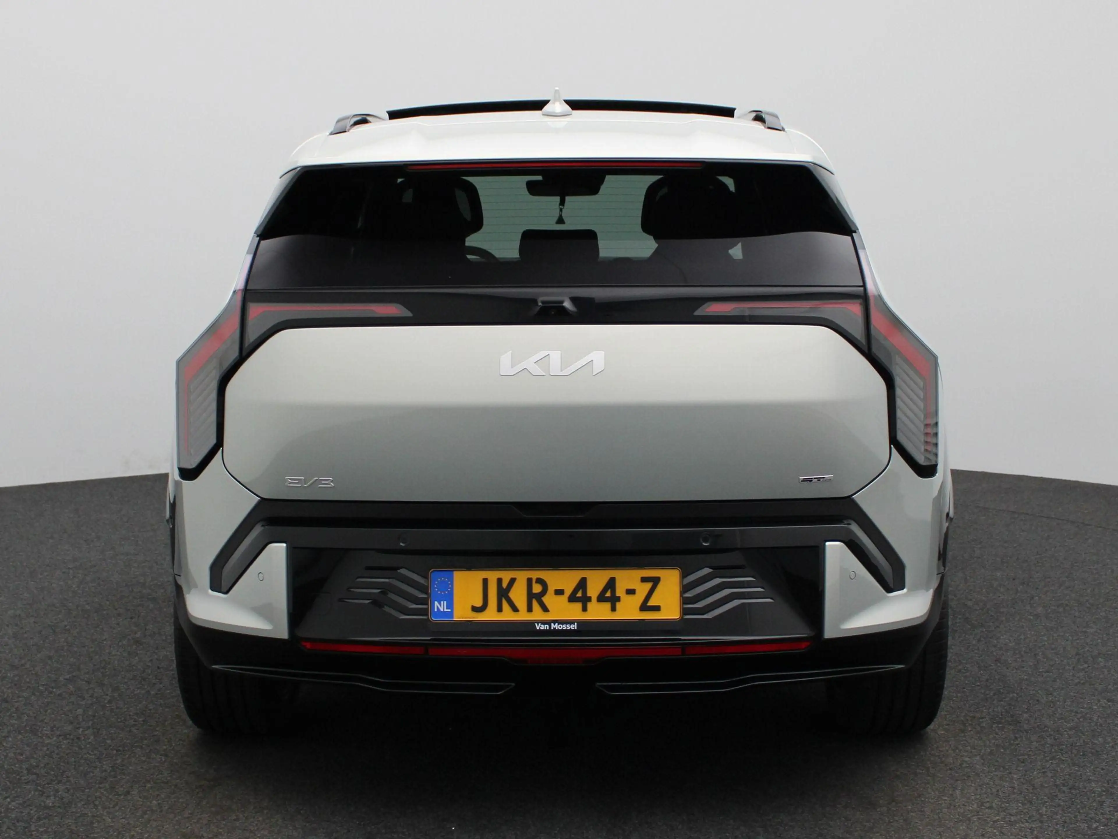 Kia EV3 GT-PlusLine 81.4 kWh | NAVI | CAMERA | ELEKTR KLEP — photo 5