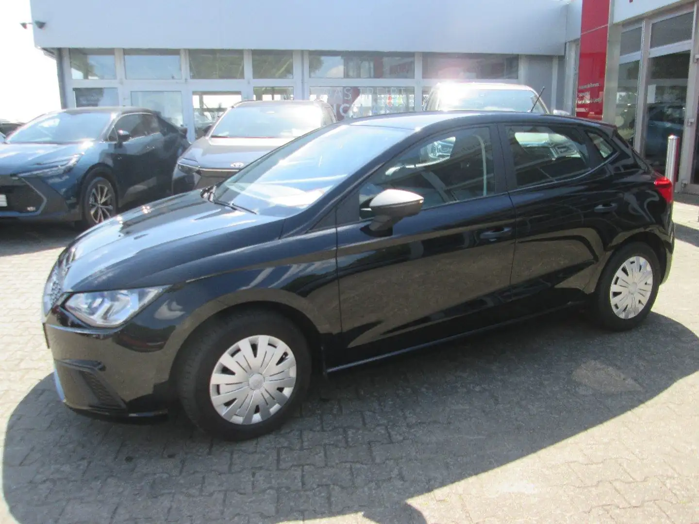 SEAT Ibiza 1.0 MPI Reference Schwarz - 1