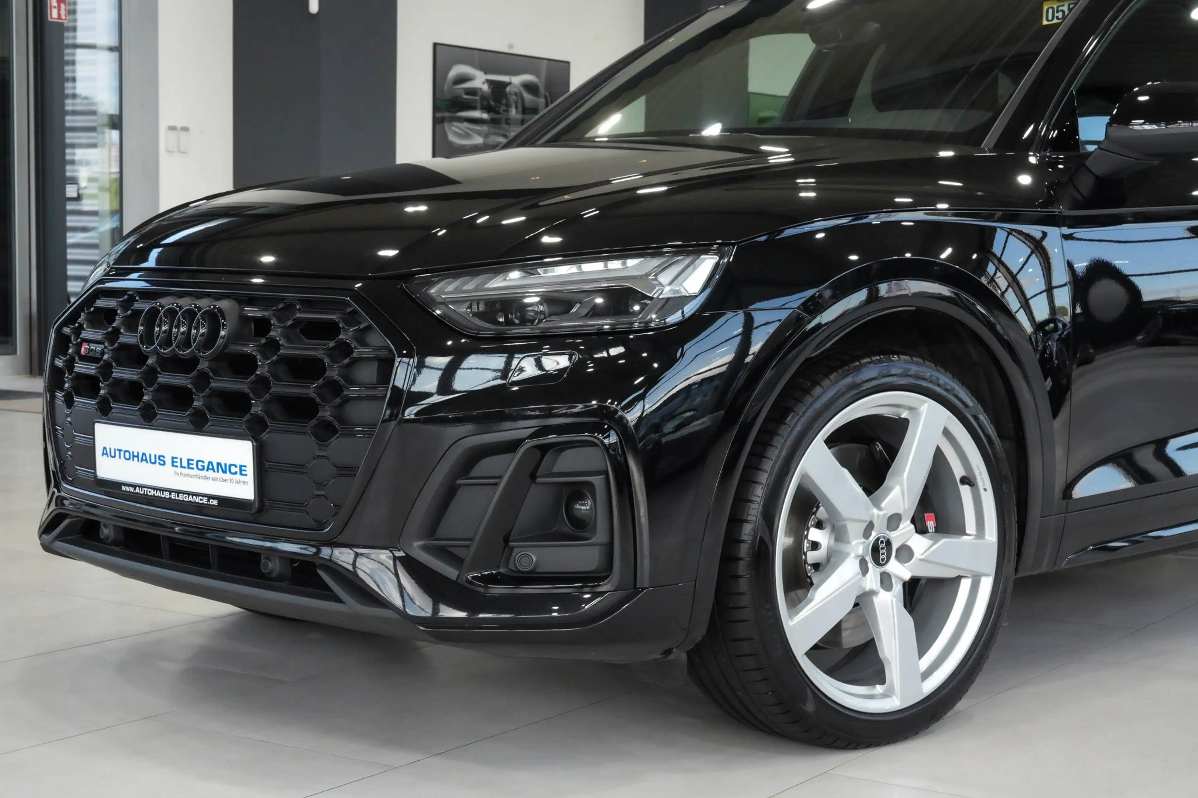 Audi SQ5 quattro*SPORTSITZE*MATRIX*LM"21"*KAMERA*1-HD* — photo 8