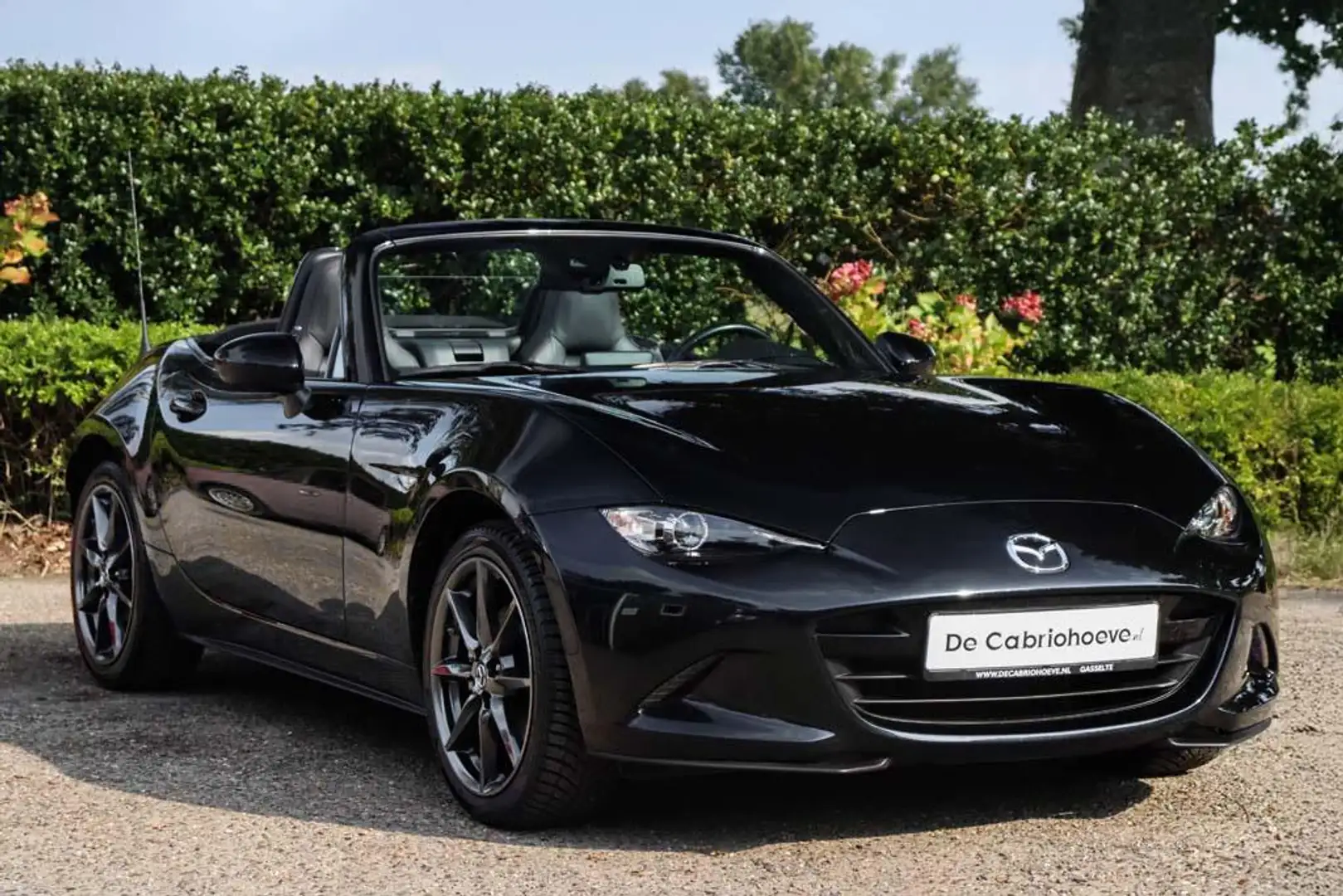 Mazda MX-5 ND 2.0l SkyActiv-G 184 GT-M Jet Black Mica Zwart - 1