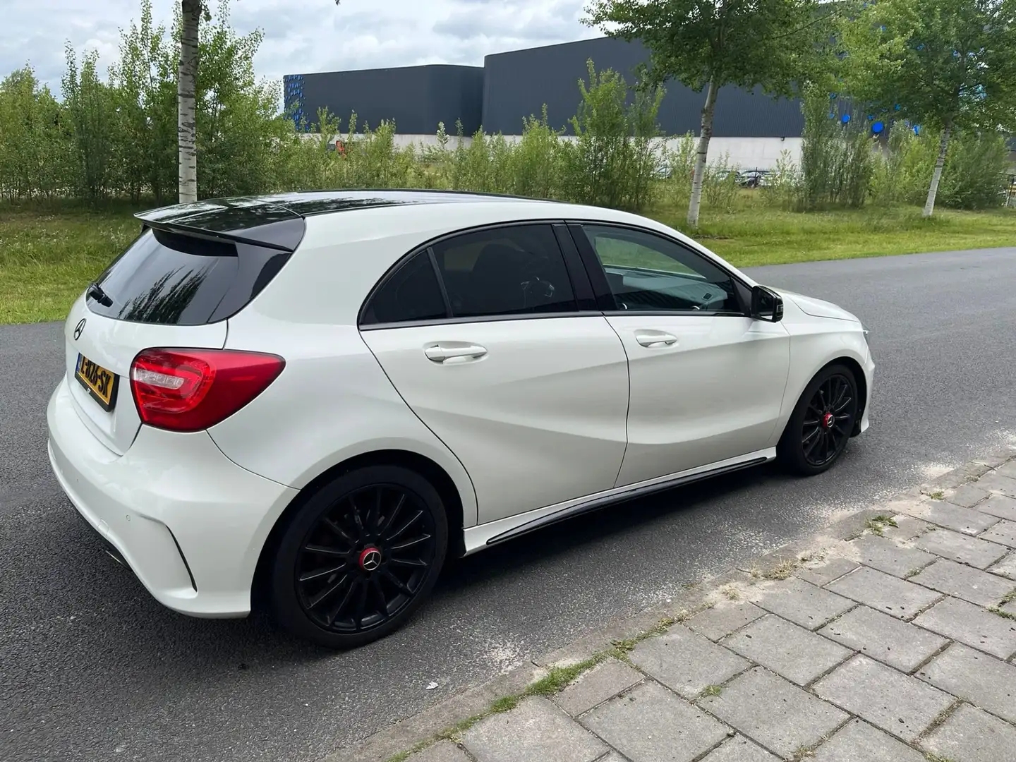 Mercedes-Benz A 180 Ambition amg pakket Wit - 1