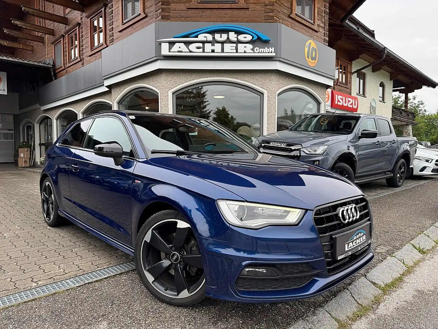 Audi A3 S-Line 1,6 TDI DPF S-tronic Blau - 1
