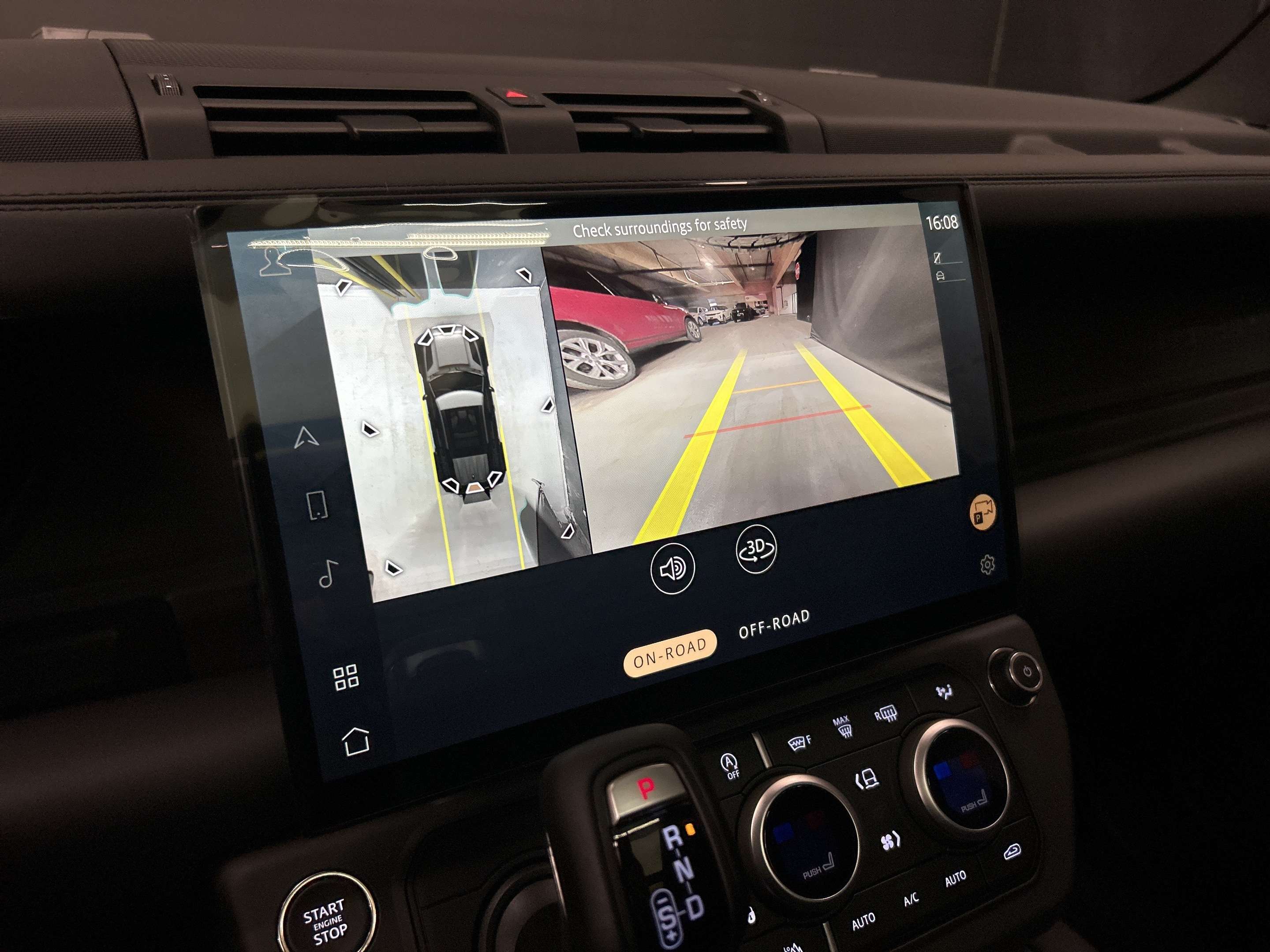 2026 Land Rover Defender X-Dynamic SE thumb 17