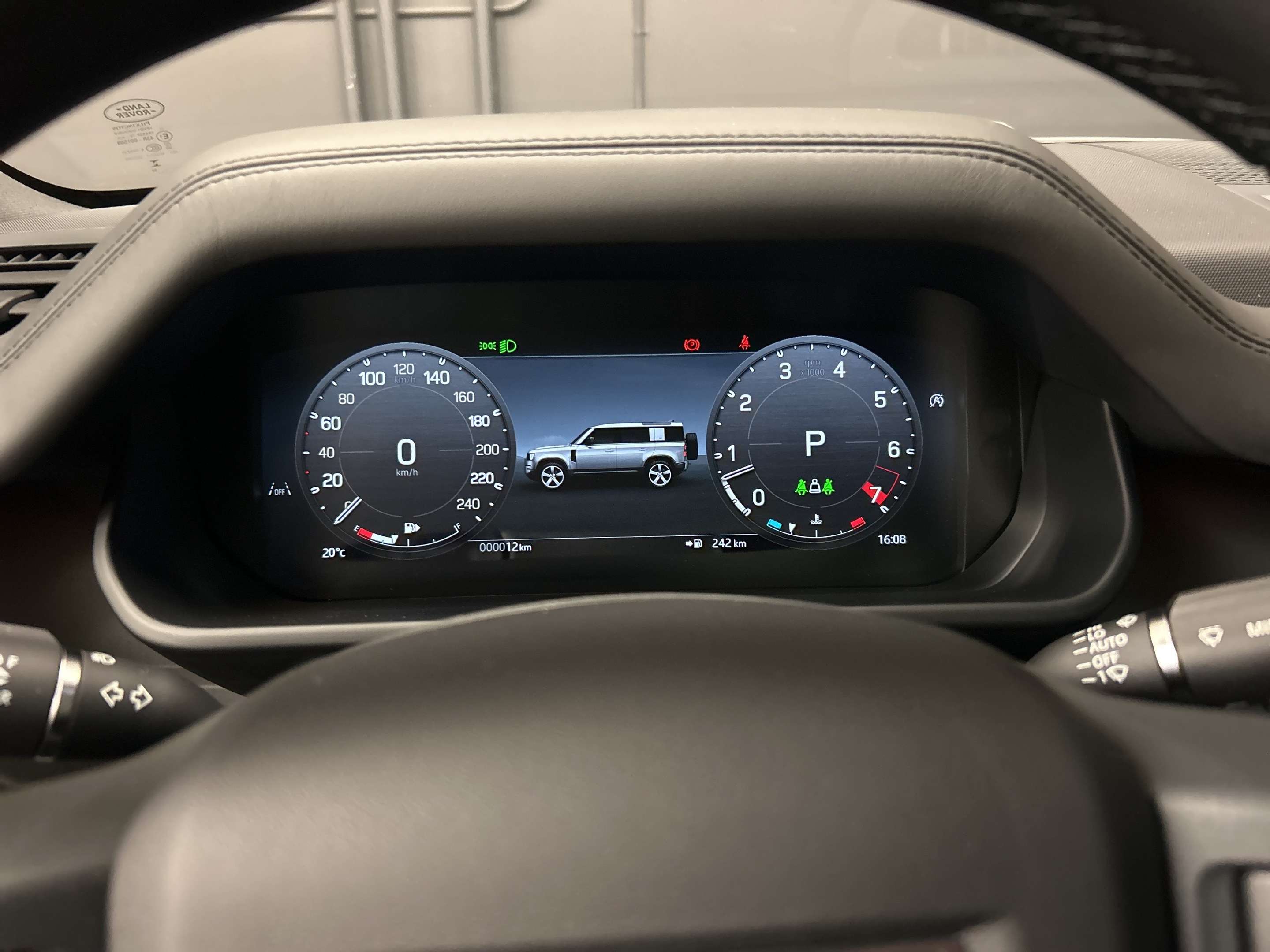 2026 Land Rover Defender X-Dynamic SE thumb 16