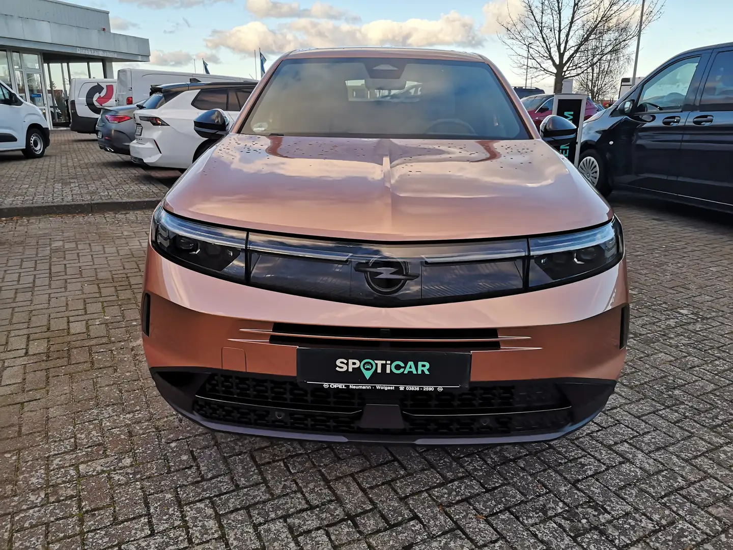 Opel Grandland 1.2 48V Mild-Hybrid 107 kW GS-Navi/AHK/Head/P-Dach Brun - 2