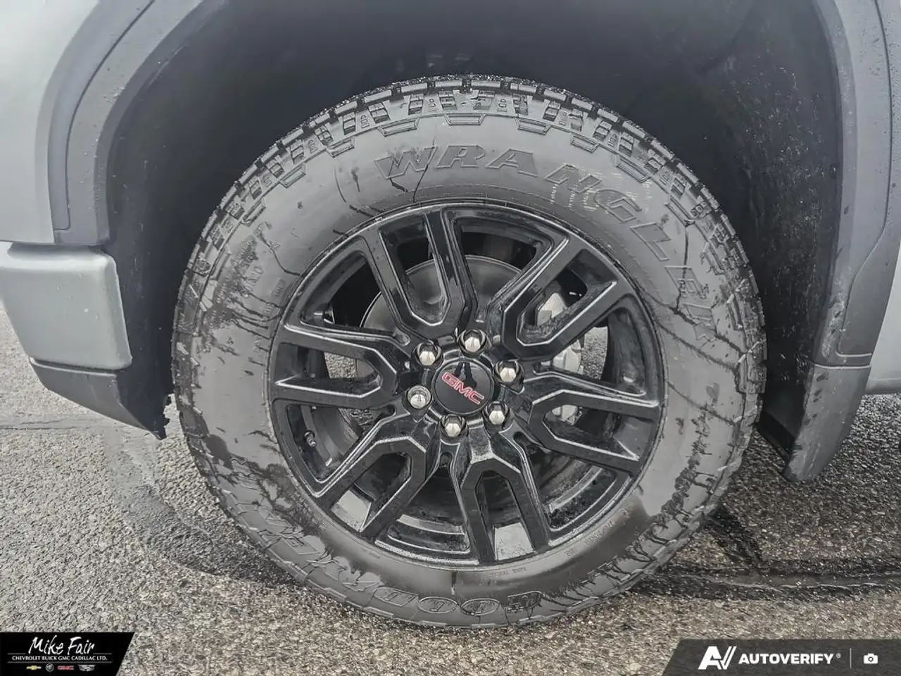 GMC Sierra 1500 снимка GMC Sierra 1500