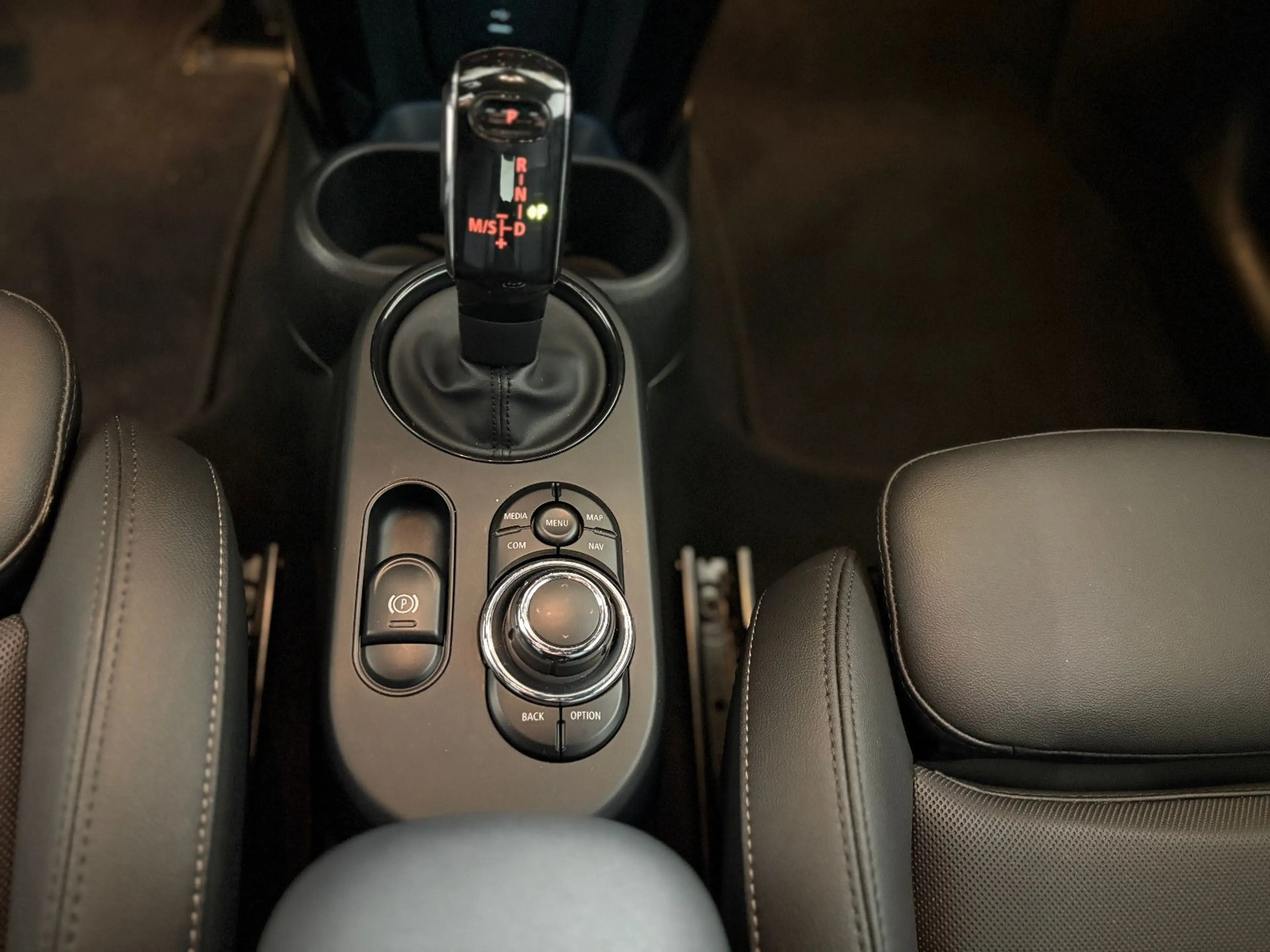MINI Cooper S COOPER S Kamera Navi Sportsitz Lenkrhz Shz — photo 16