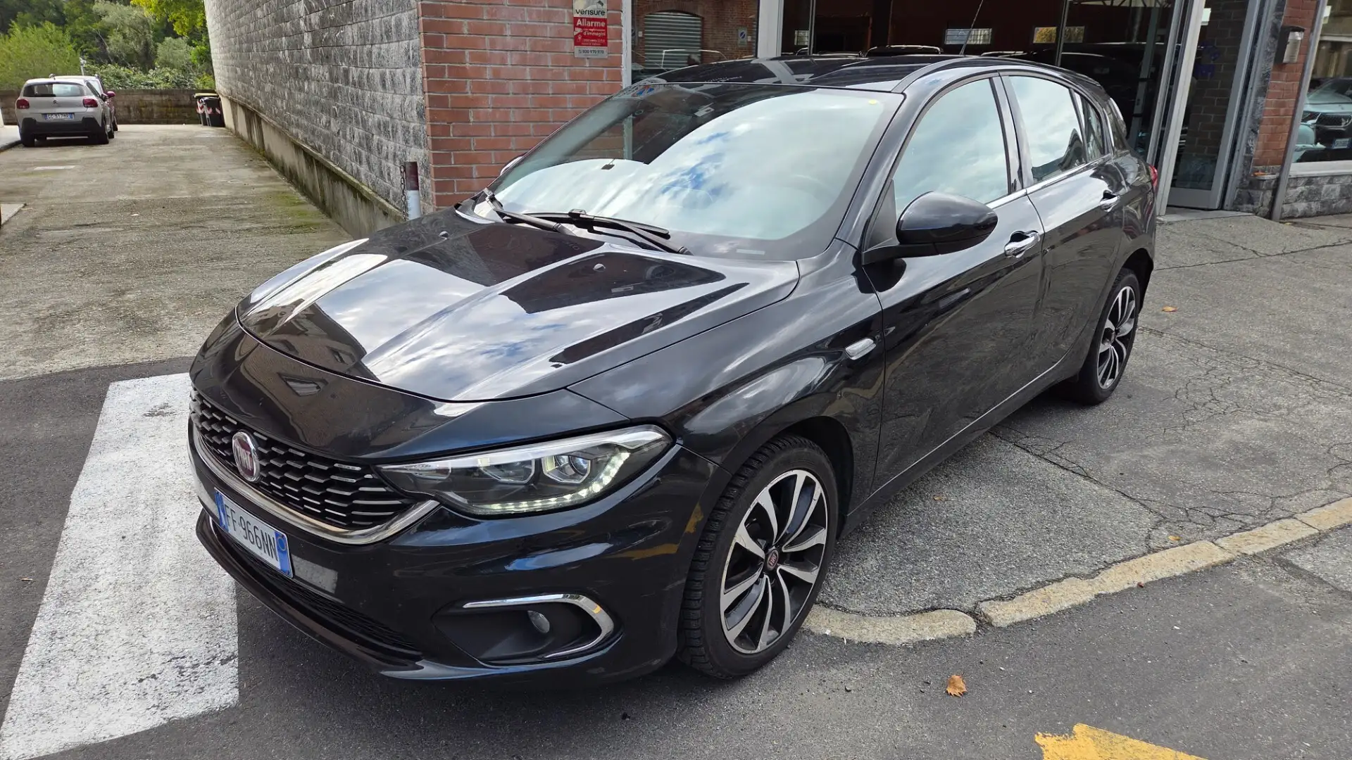Fiat Tipo Tipo 1.6 Mjt S&S DCT 5 porte Lounge Zwart - 1