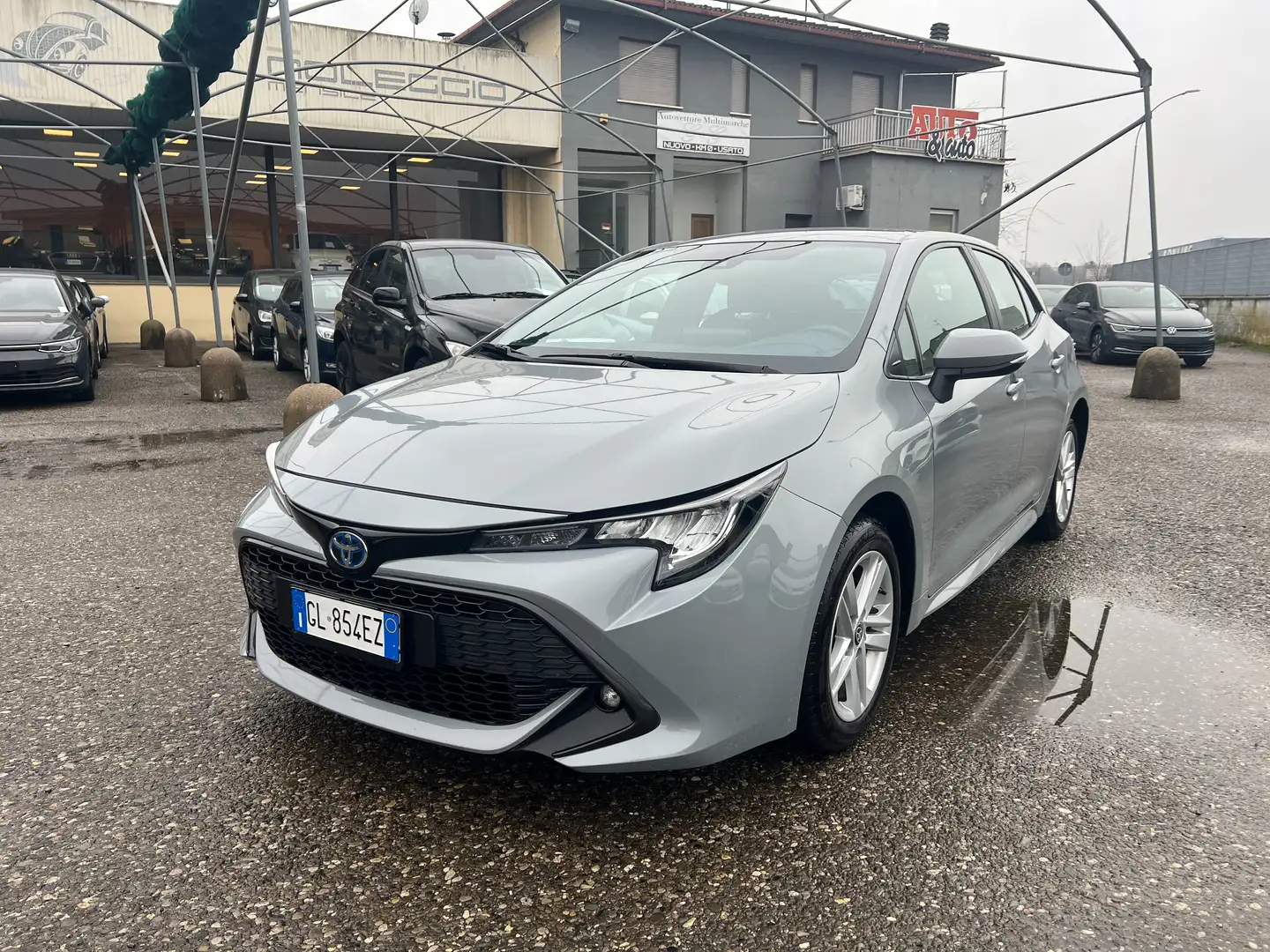 Toyota Corolla 1.8h Business cvt Grigio - 1