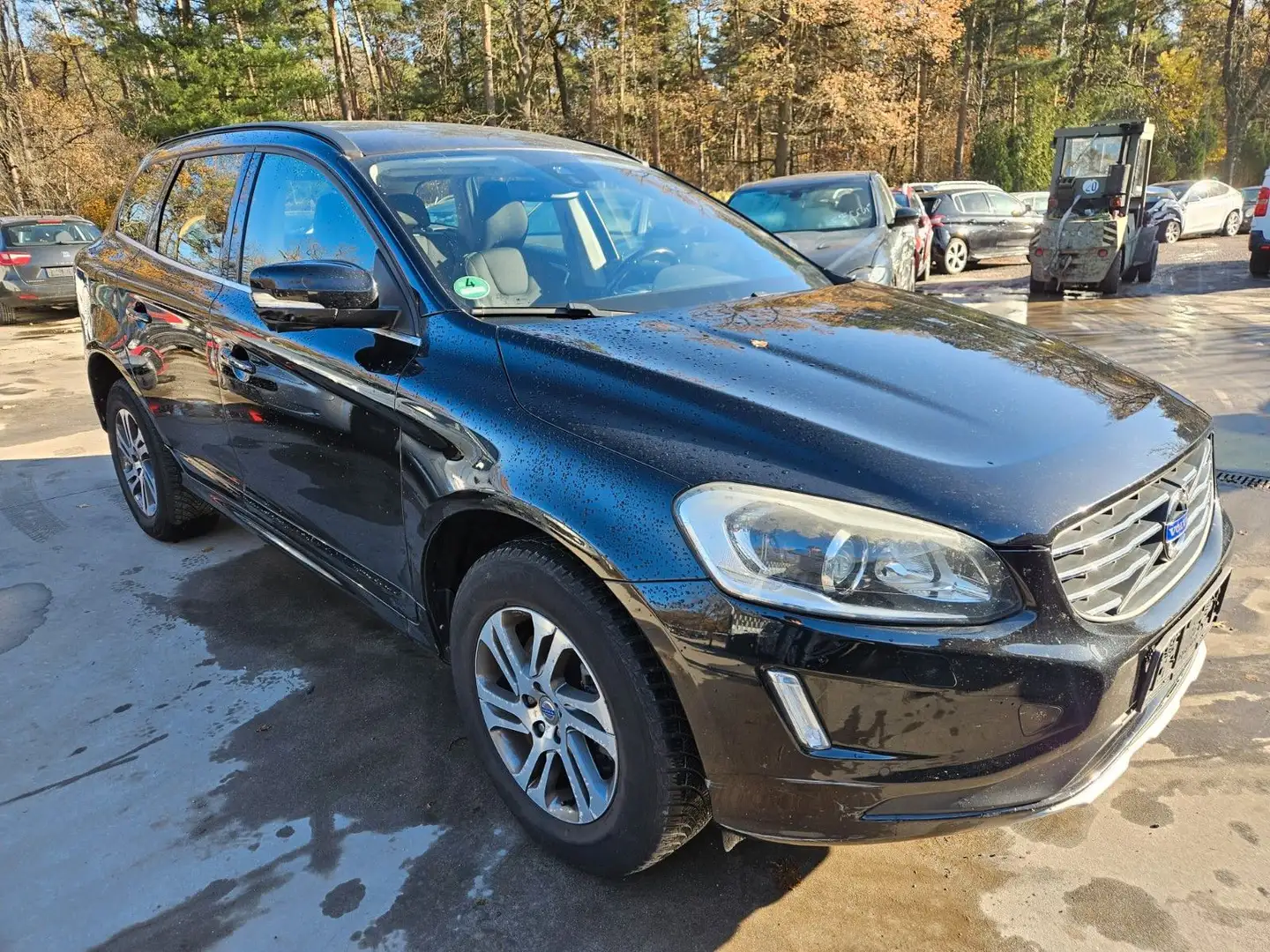 Volvo XC60 XC60 Momentum 2WD Noir - 1