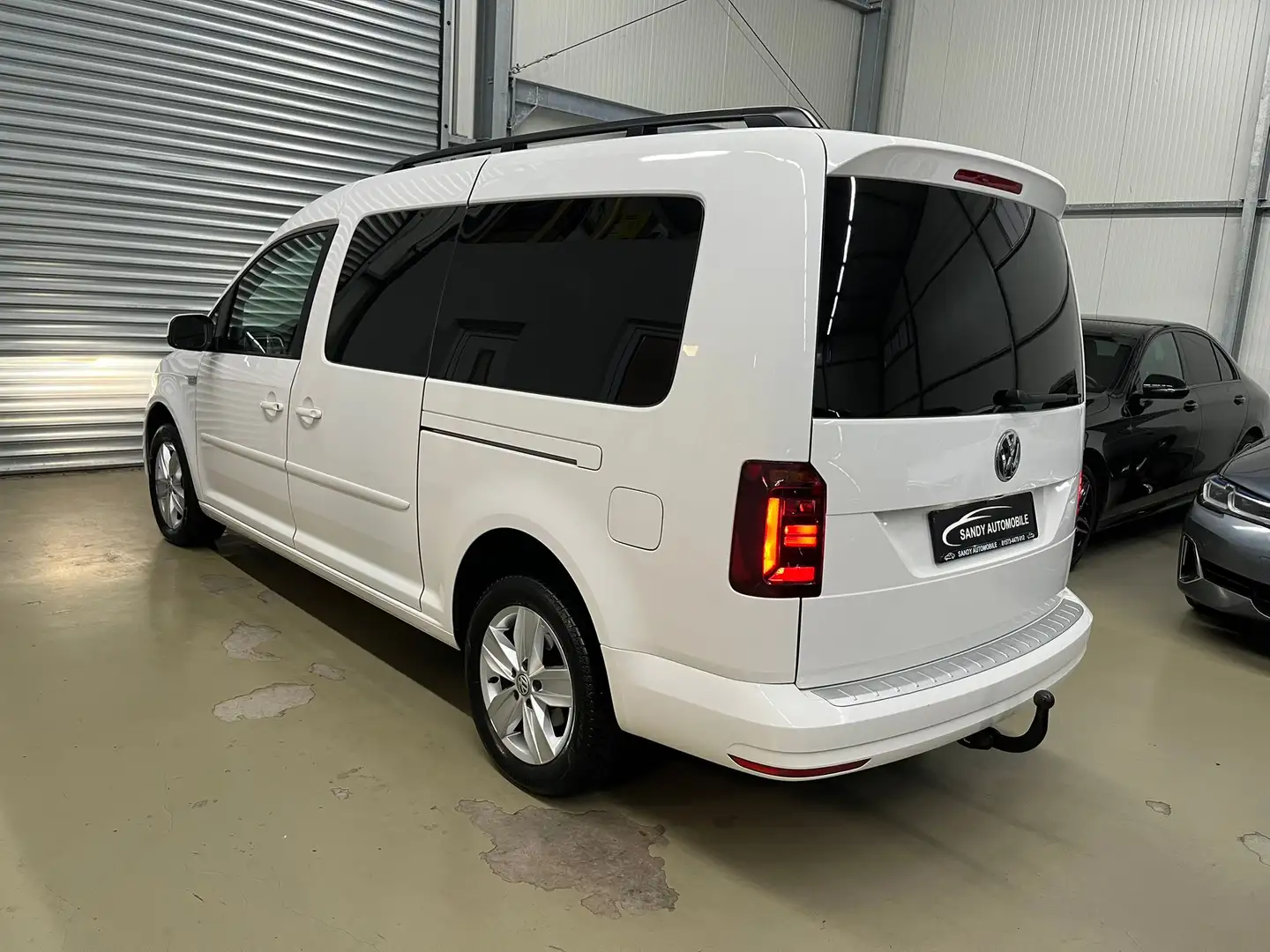 Volkswagen Caddy Maxi 2.0 TDIKamera AHK NAVI STADHZG DAB Weiß - 2