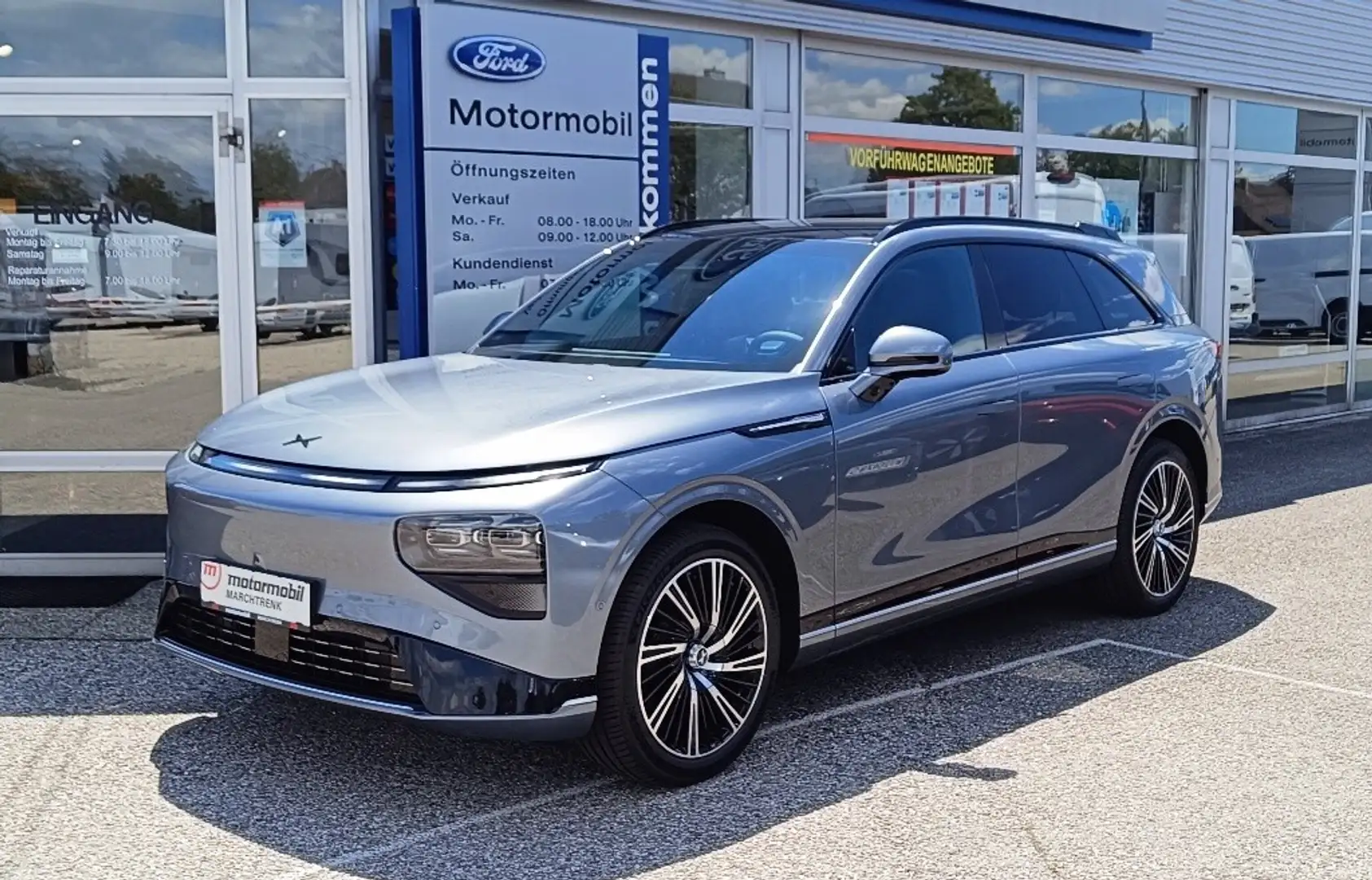 Xpeng G9 Long Performance AWD Grau - 1