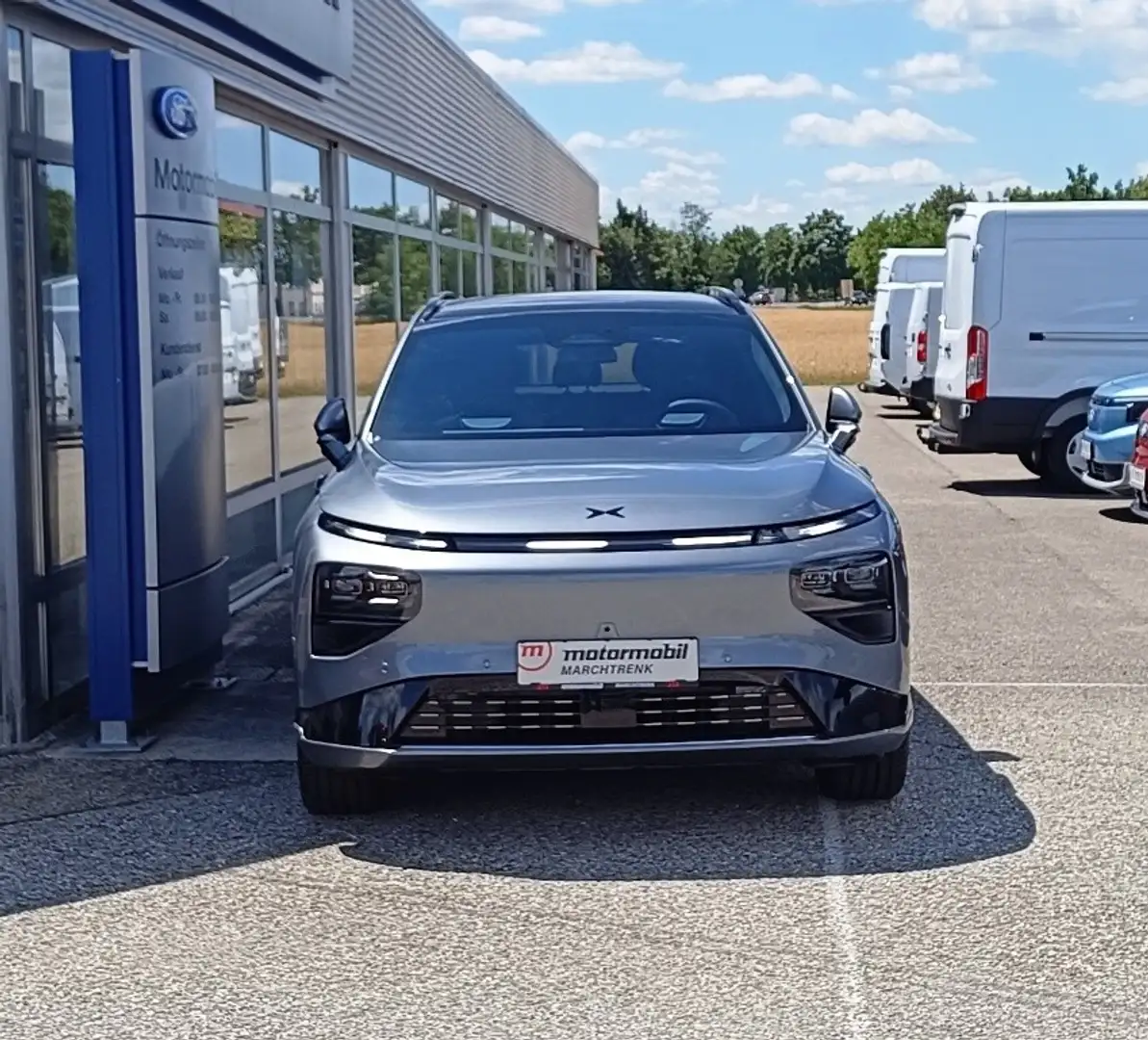 Xpeng G9 Long Performance AWD Grau - 2