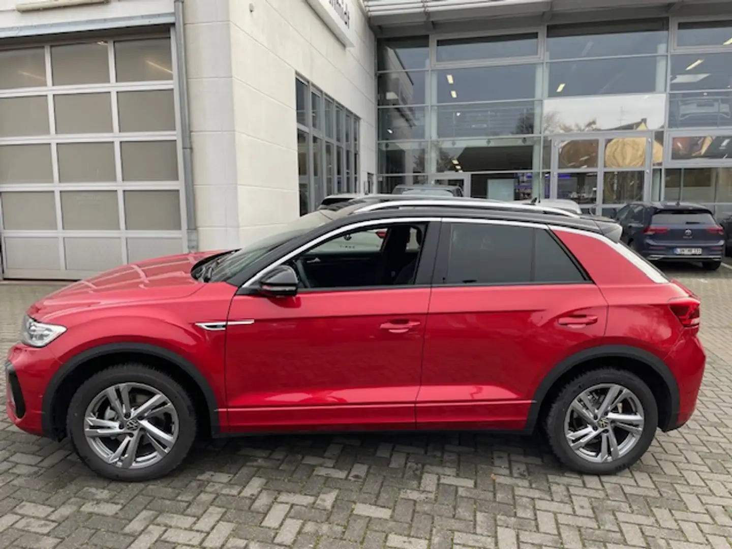 Volkswagen T-Roc 1.5TSi DSG R-Line AHK elektr. Heckklappe ACC Na... Rot - 2