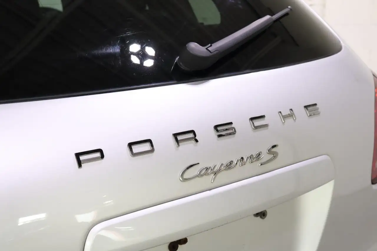 Porsche Cayenne снимка Porsche Cayenne