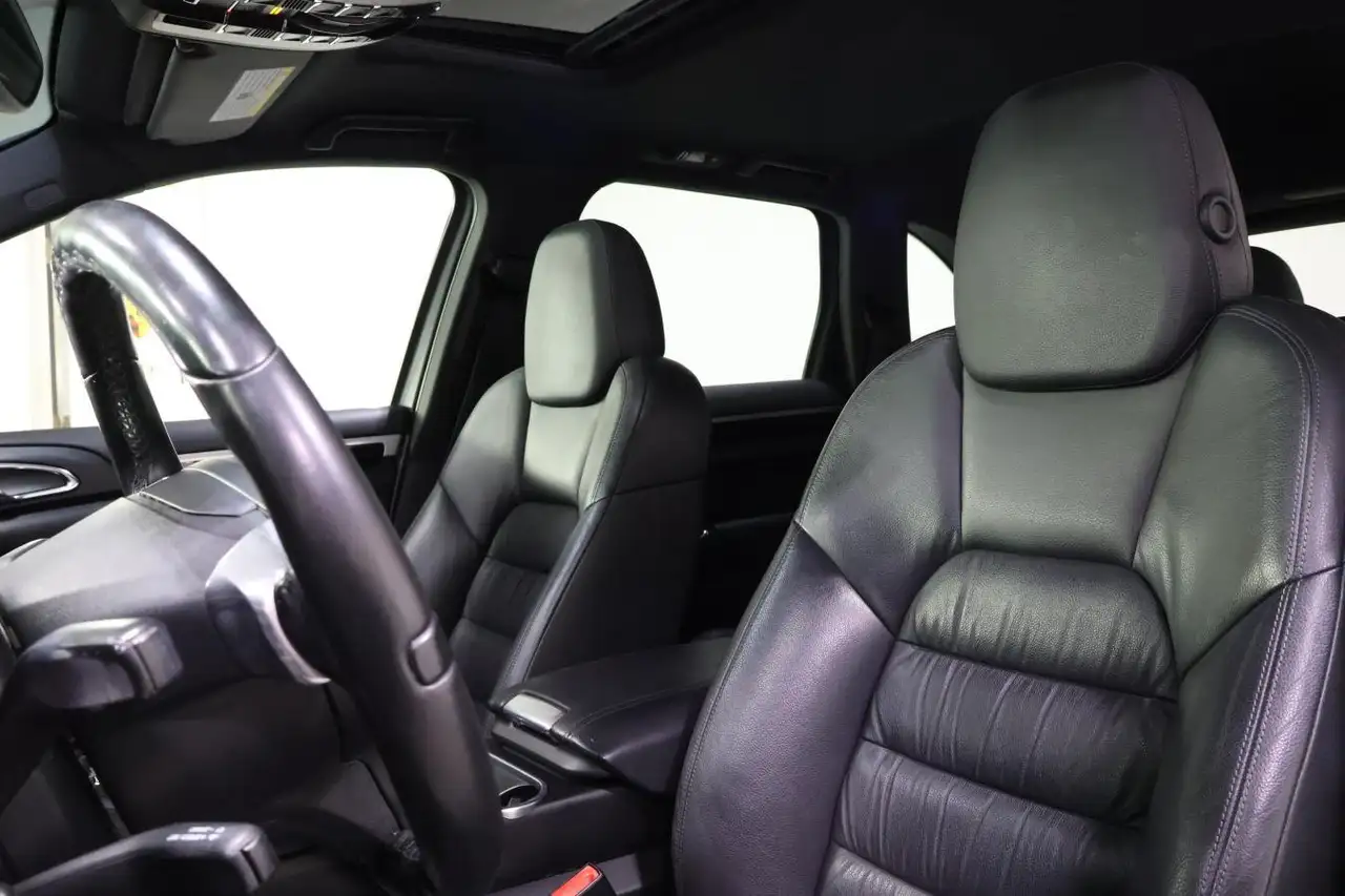 Porsche Cayenne снимка Porsche Cayenne