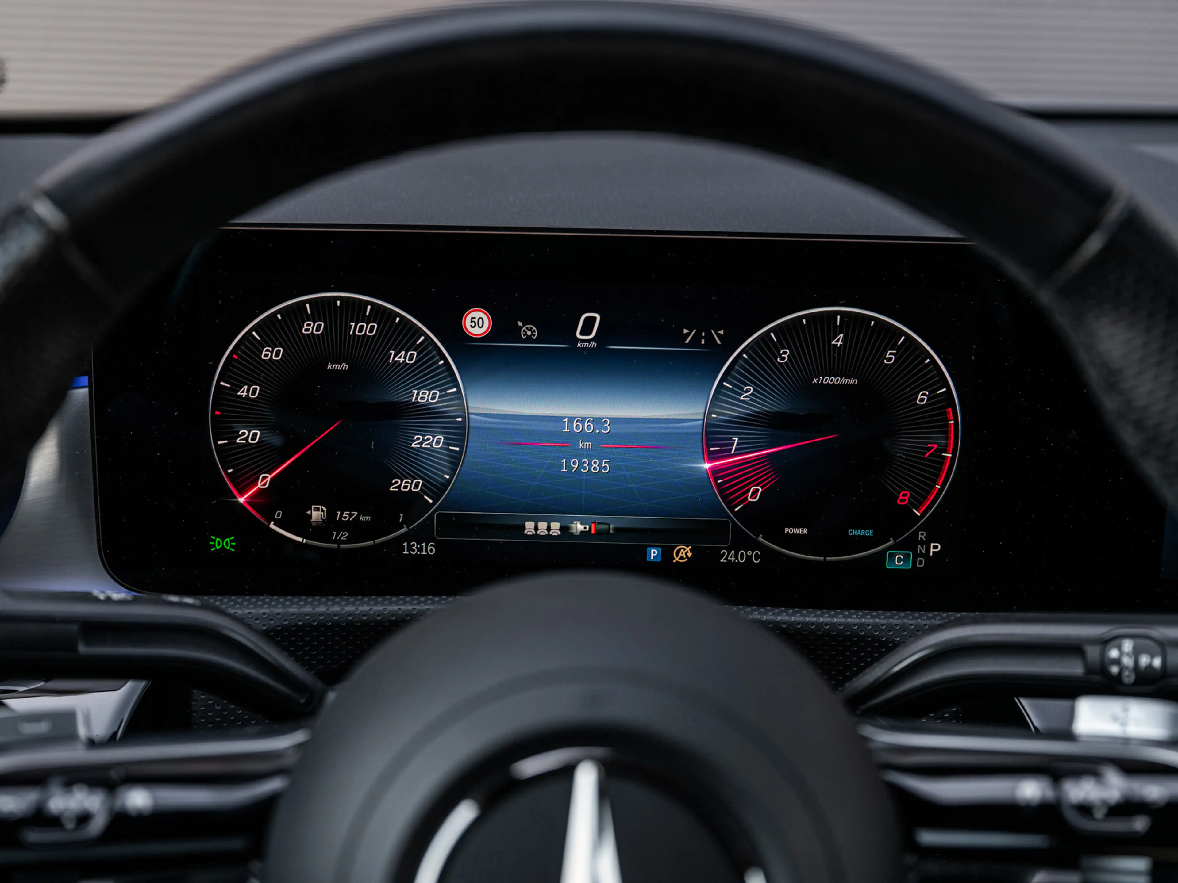 Mercedes-Benz A 180 2025 AMG Line Night | Pano | Manufaktur Grau — photo 14