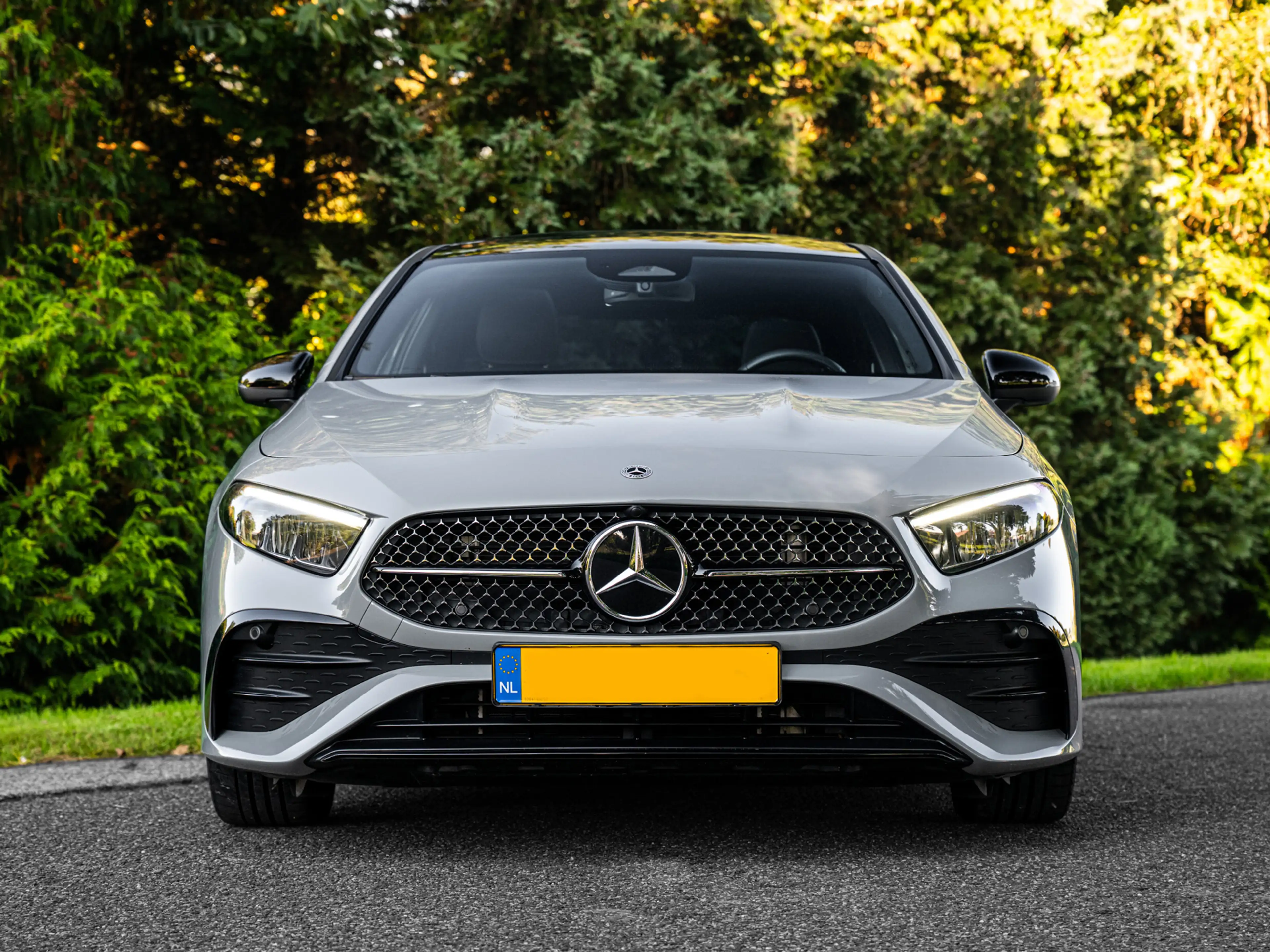 Mercedes-Benz A 180 2025 AMG Line Night | Pano | Manufaktur Grau — photo 3