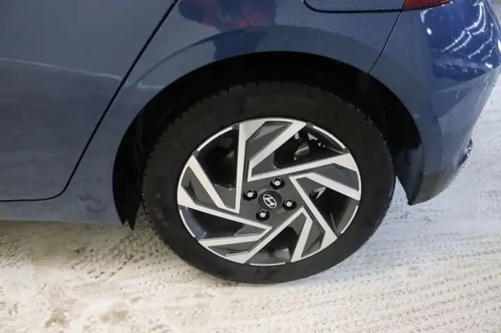 Hyundai i20 5P TGDI 1.0 KLASS 2025, foto 11