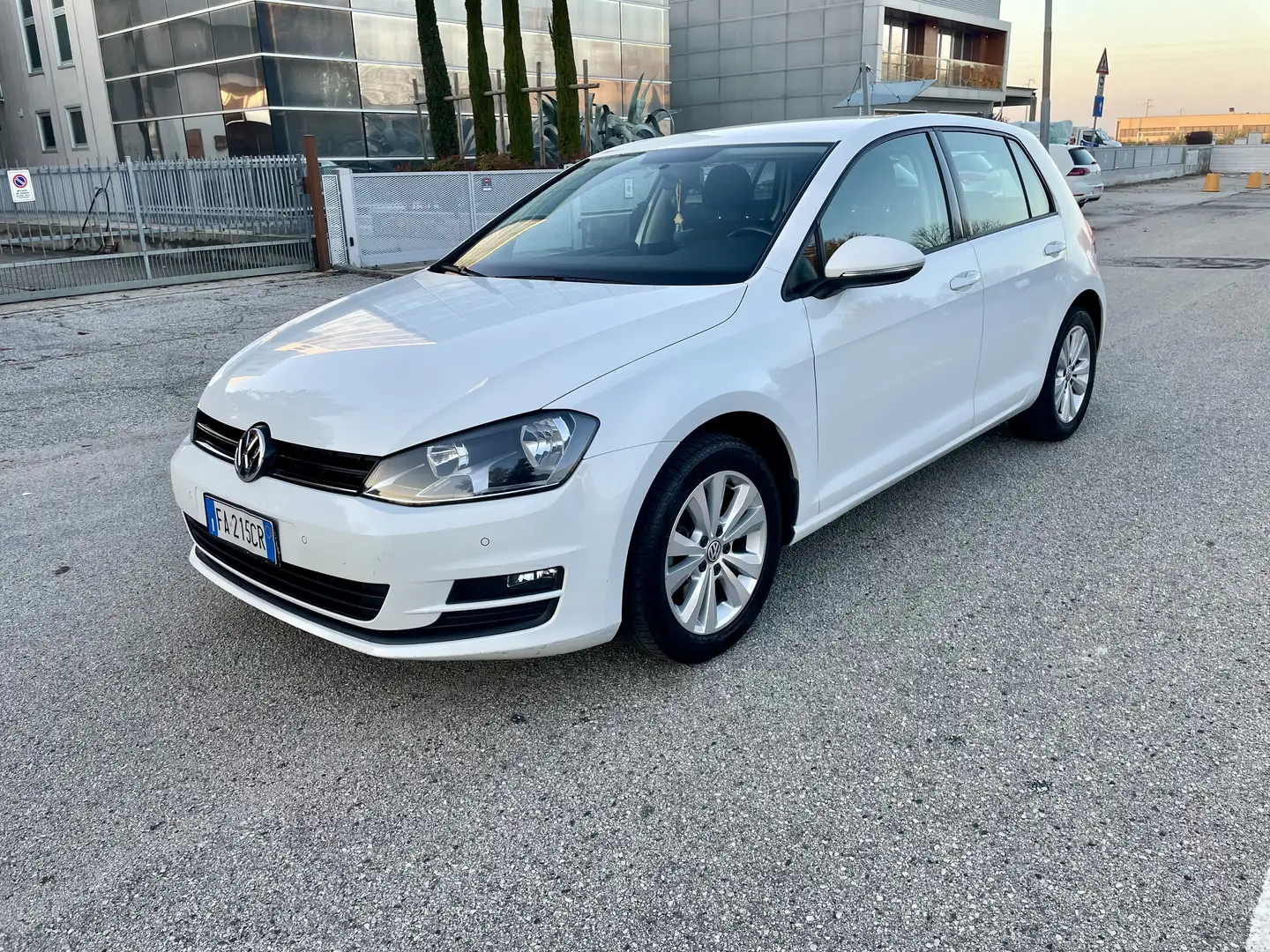 Volkswagen Golf 5p 1.6 tdi (btdi) Comfortline 110cv dsg.UNICO PR - 1