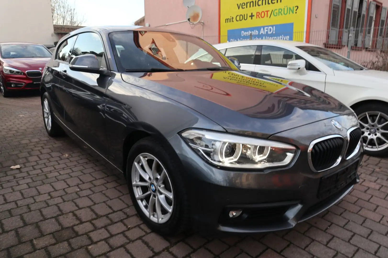 BMW 118 i Advantage  Leder /Schiebedach/LED Gris - 2