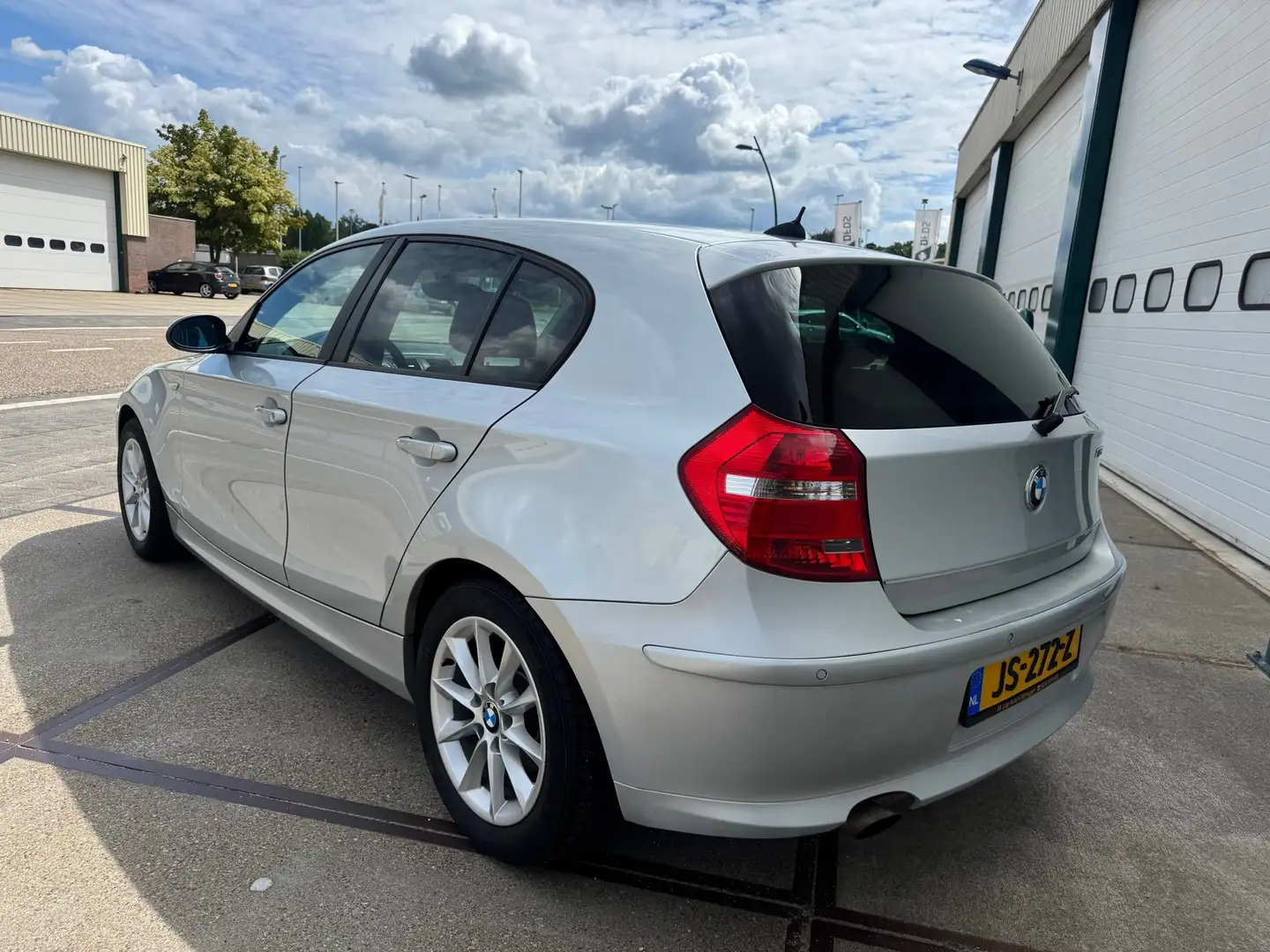 BMW 116 1-serie 116i Introduction Gris - 2