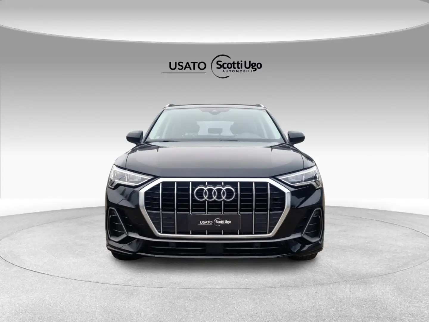 Audi Q3 35 2.0 tdi S line edition Noir - 2