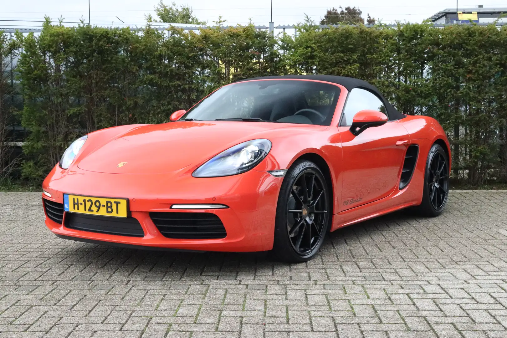 Porsche 718 Boxster 2.0T Nederlandse Auto | Dealeronderhouden Orange - 2