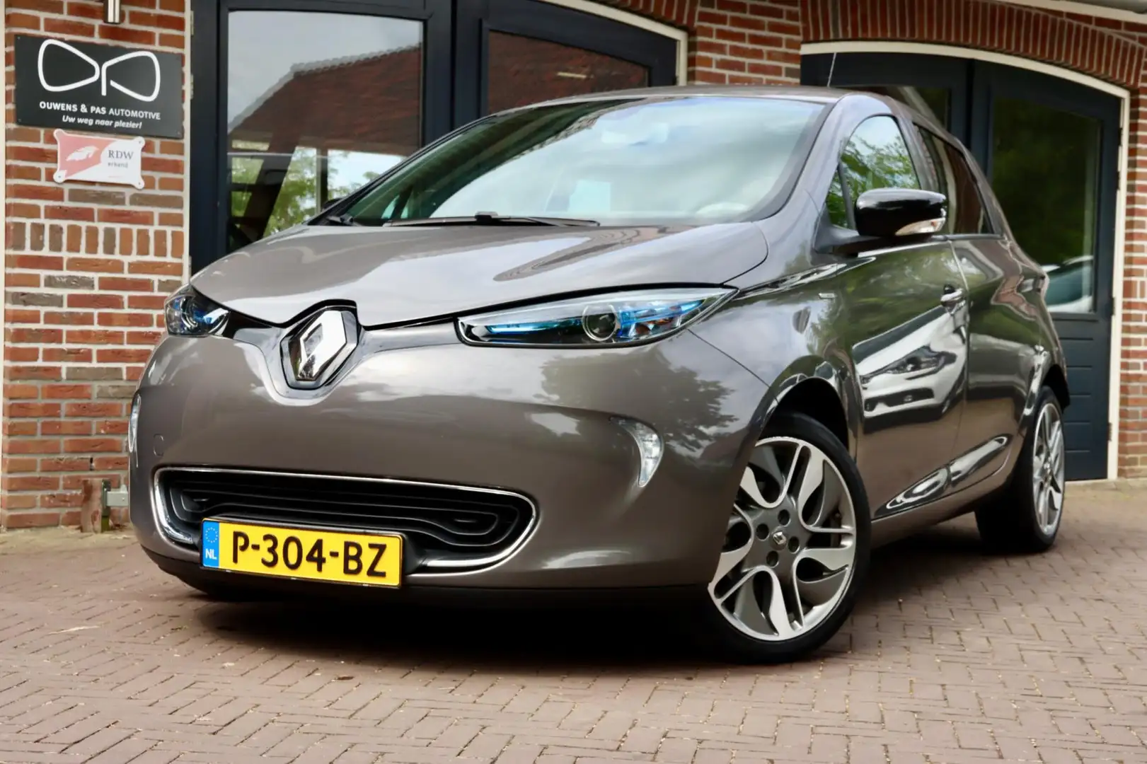 Renault ZOE R90 Bose 41 kWh | KOOP ACCU | LEER | BOSE | STOELV Grijs - 1