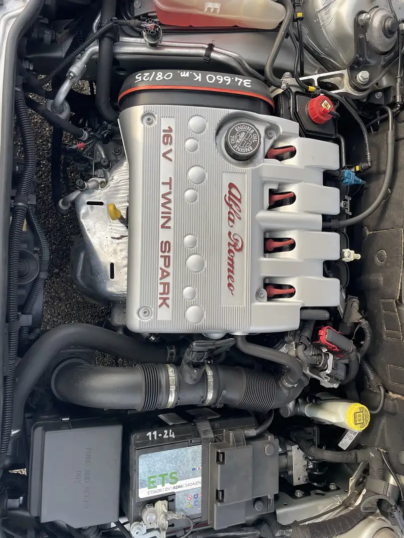 Alfa Romeo 147 5p 1.6 ts 16v 45000 Km !!! distribuzione nuova - 2