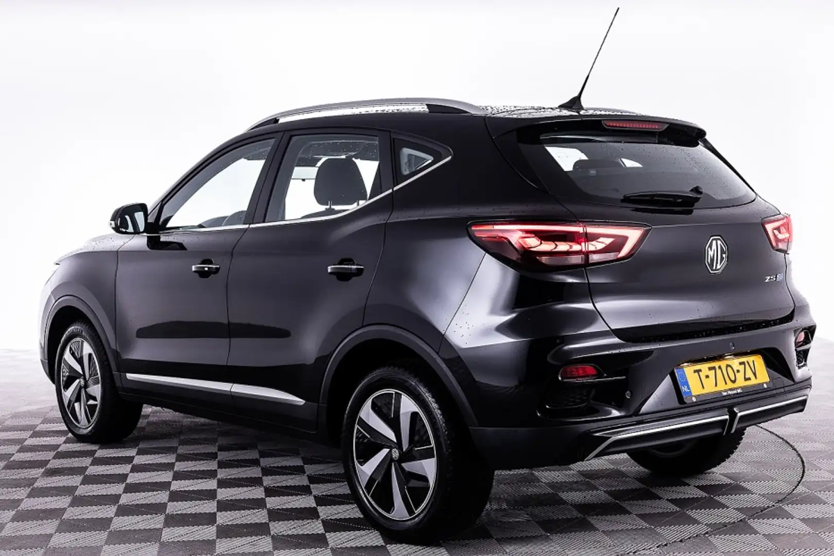MG ZS EV Standard Range Comfort 50 kWh | SOH 92% Zwart - 2
