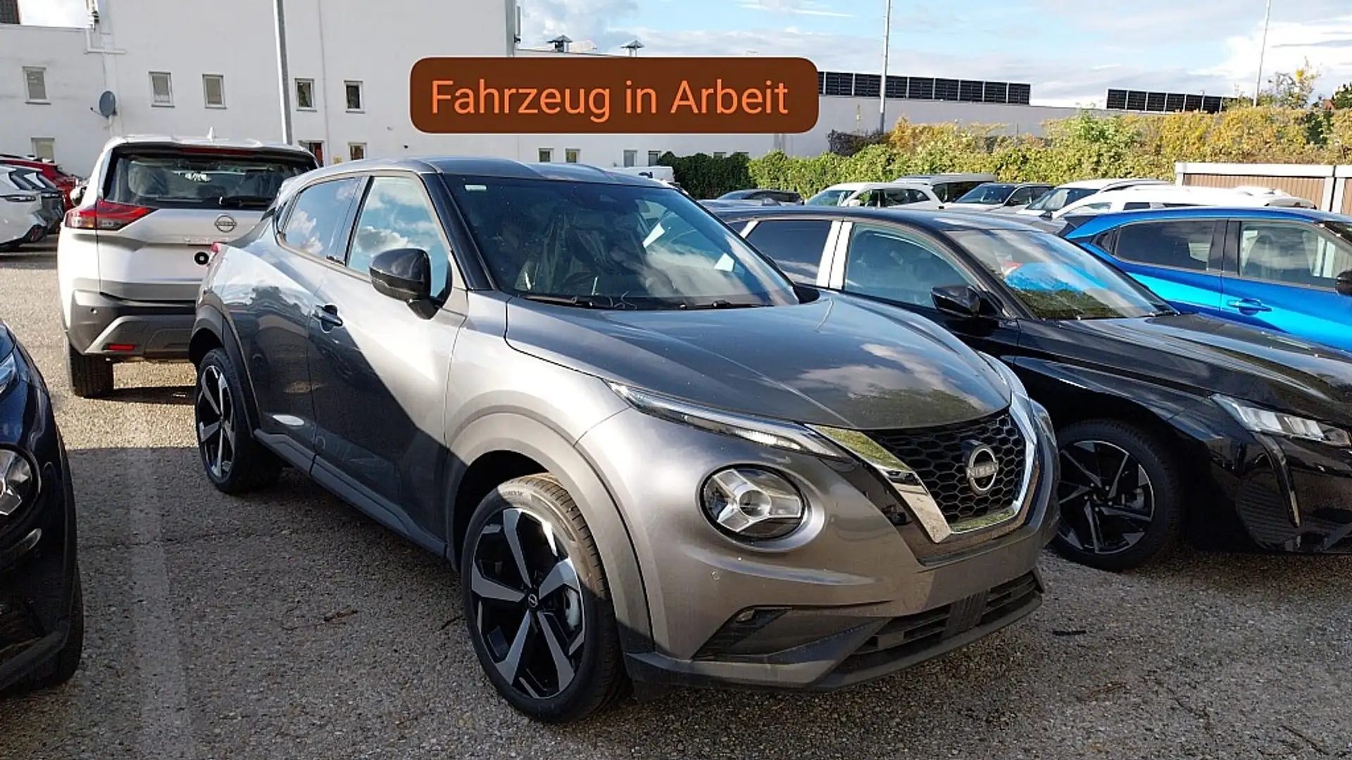 Nissan Juke 1,0 DIG-T Tekna Grigio - 1