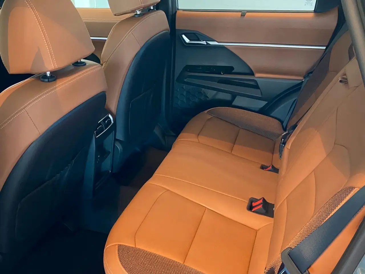 SsangYong Torres 1.5 Forest Edition 2WD AT LEDER NAVI KAMERA 20" 10