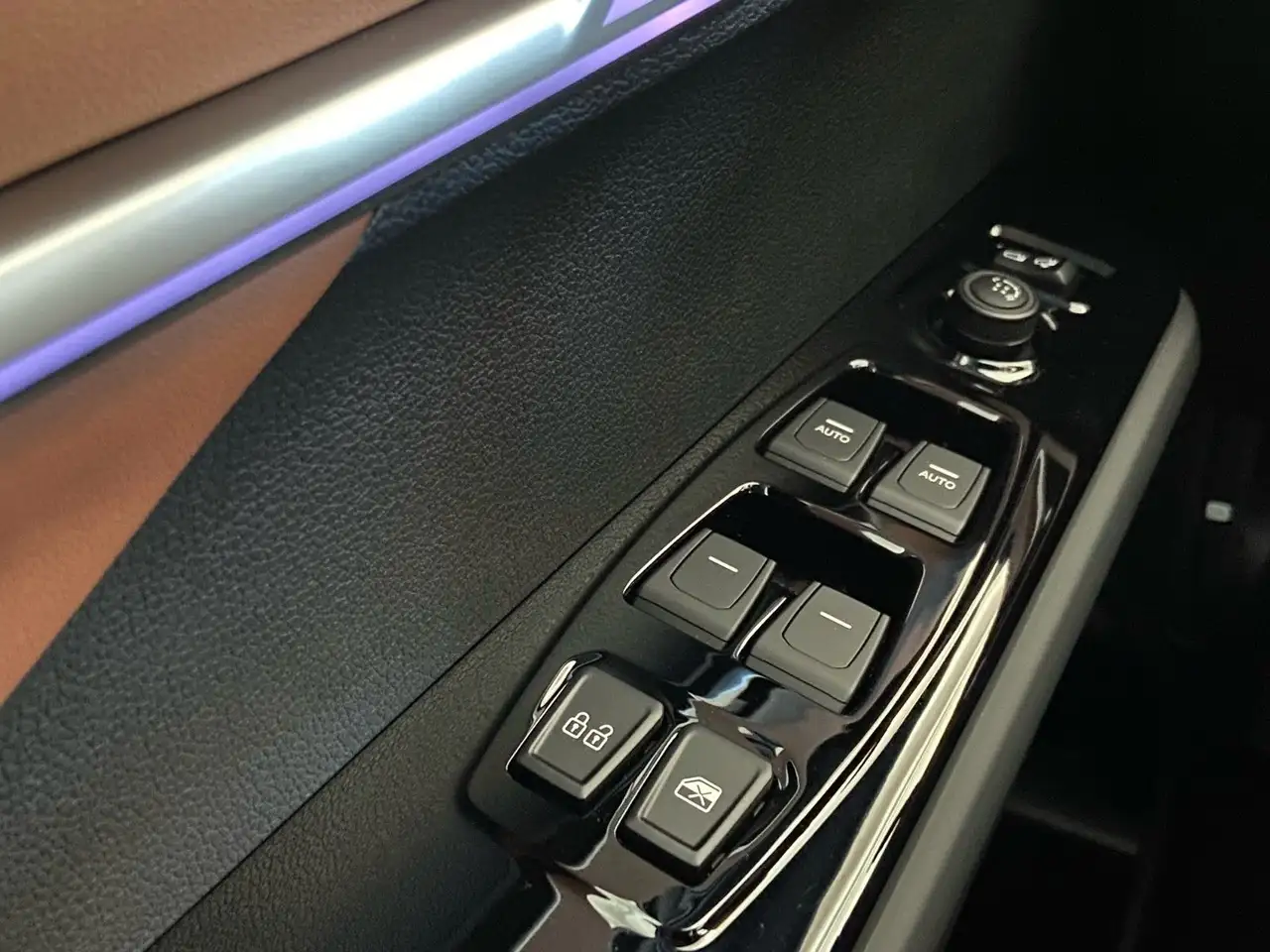 SsangYong Torres 1.5 Forest Edition 2WD AT LEDER NAVI KAMERA 20" 17