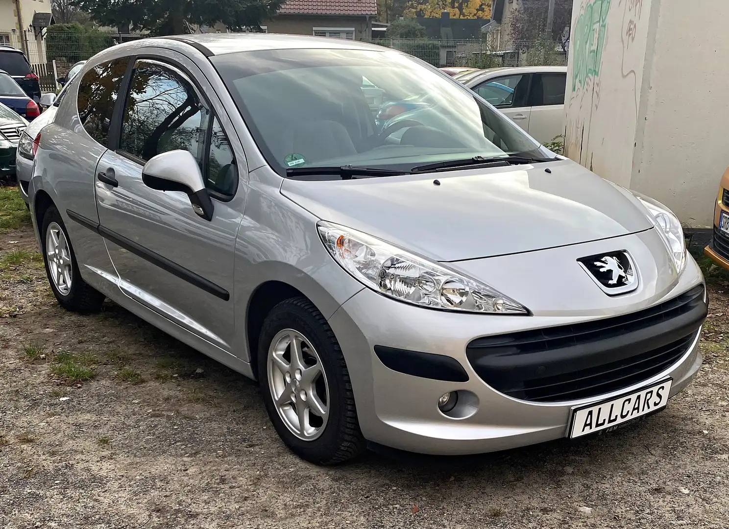 Peugeot 207 Filou, erst 64 Tkm, Klima, Alu, gepflegtes Kfz! Silber - 1
