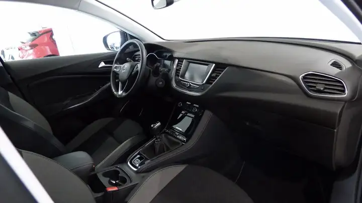 Opel Grandland X Design Line 1,2 Turbo S/S MT6 2021, foto 12