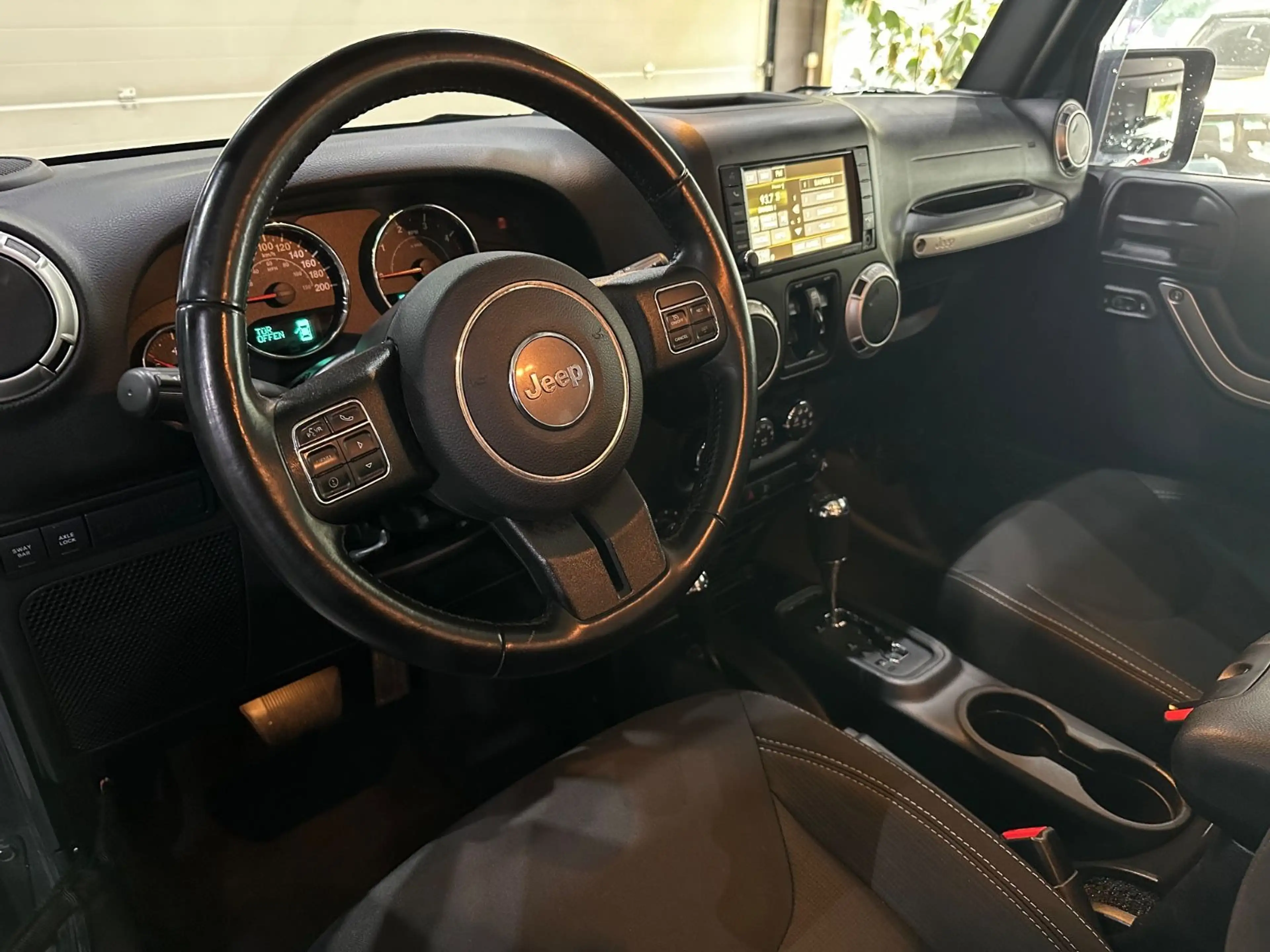 Jeep Wrangler Unlimited Rubicon Automatik / Hardtop — photo 9
