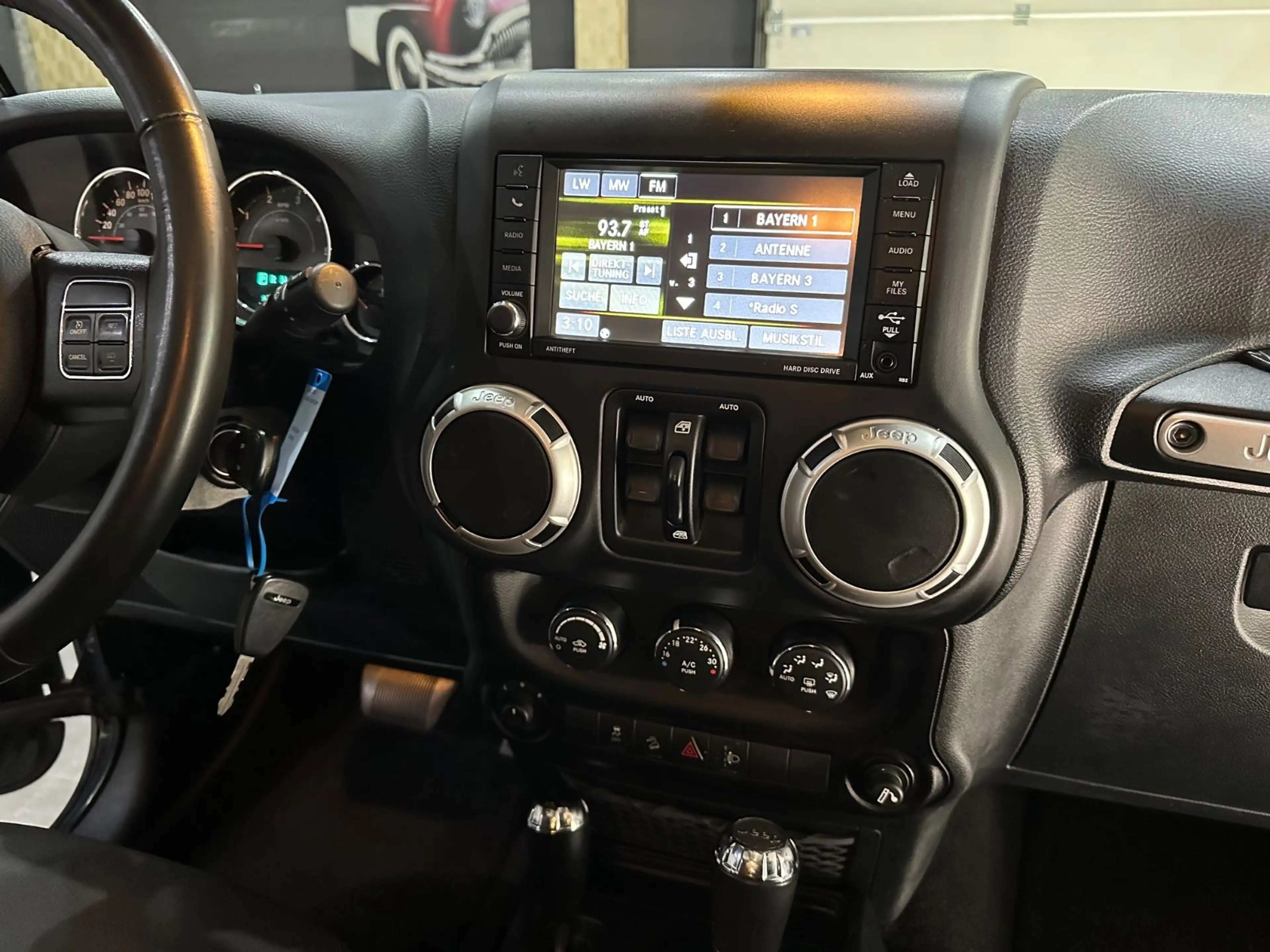 Jeep Wrangler Unlimited Rubicon Automatik / Hardtop — photo 14