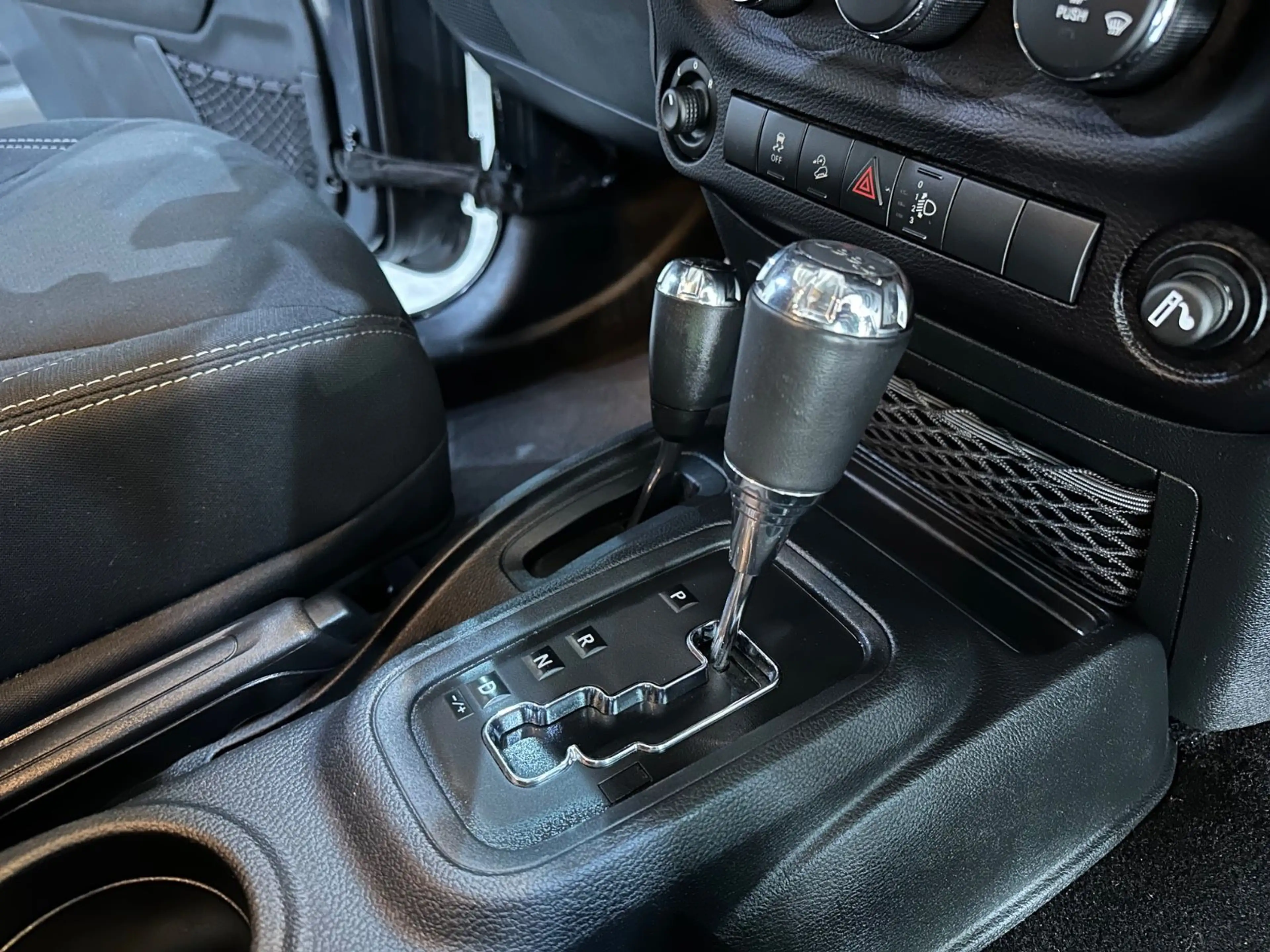 Jeep Wrangler Unlimited Rubicon Automatik / Hardtop — photo 10