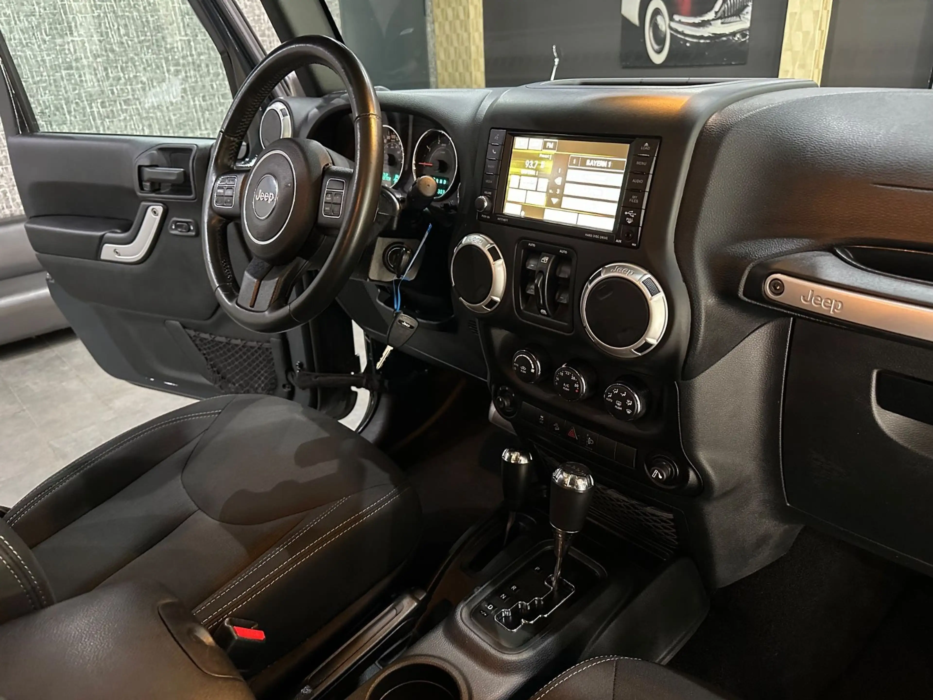 Jeep Wrangler Unlimited Rubicon Automatik / Hardtop — photo 13